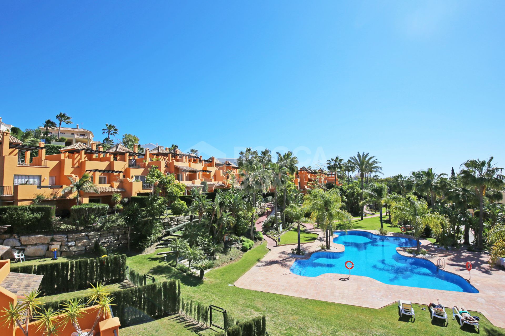 Superb three bedroom, south facing townhouse in Paraiso Bellevue, in El Paraiso on the New Golden Mile