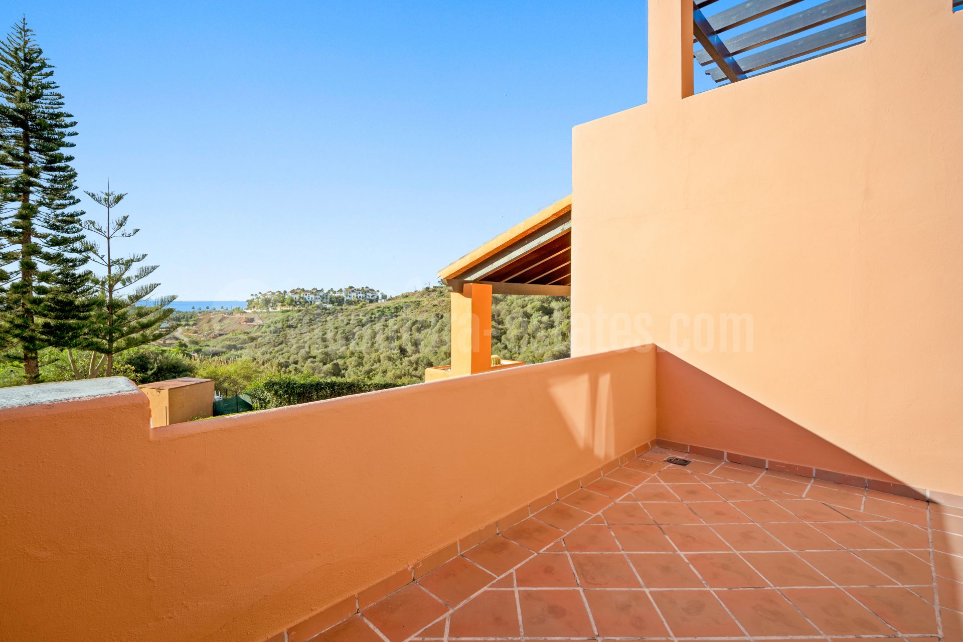 Town House in Paraíso Bellevue, Benahavis