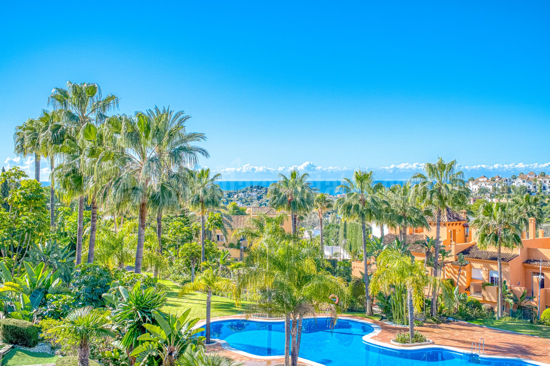 Town House in Paraíso Bellevue, Benahavis