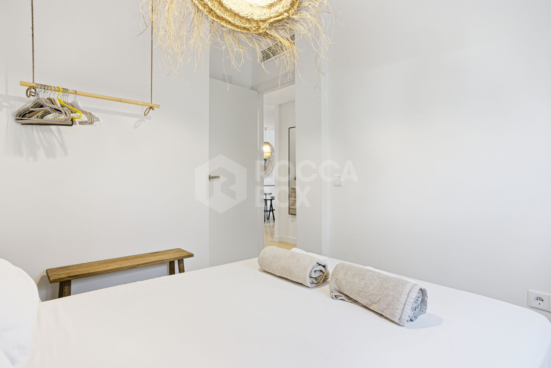 Elegant, three bedroom townhouse located in the gated community of Agra Residencial, Estepona