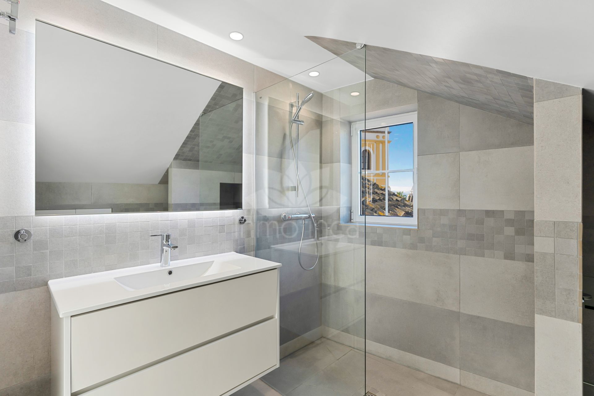 Town House in Montepiedra, Marbella