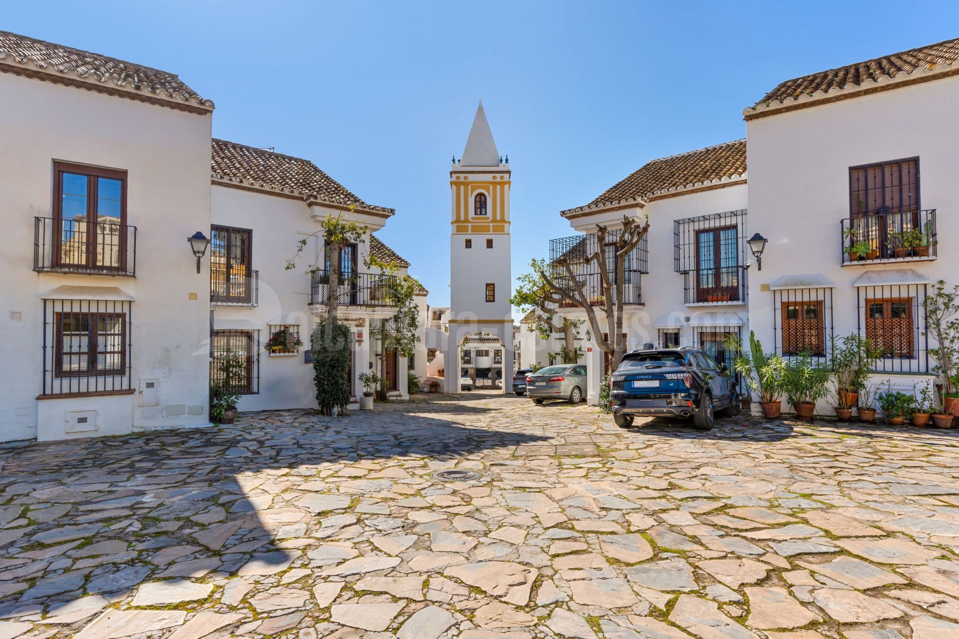 Town House in Montepiedra, Marbella