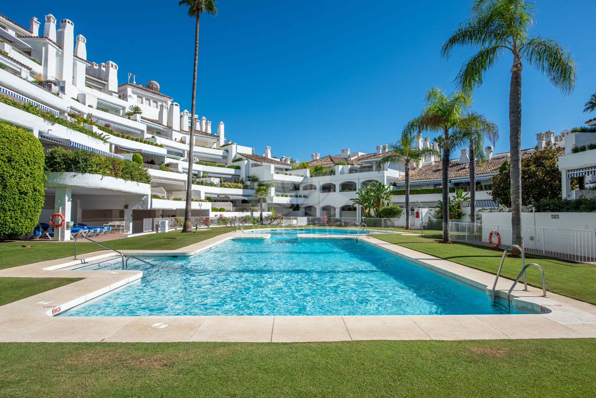 Apartamento Planta Baja en Rio Real, Marbella