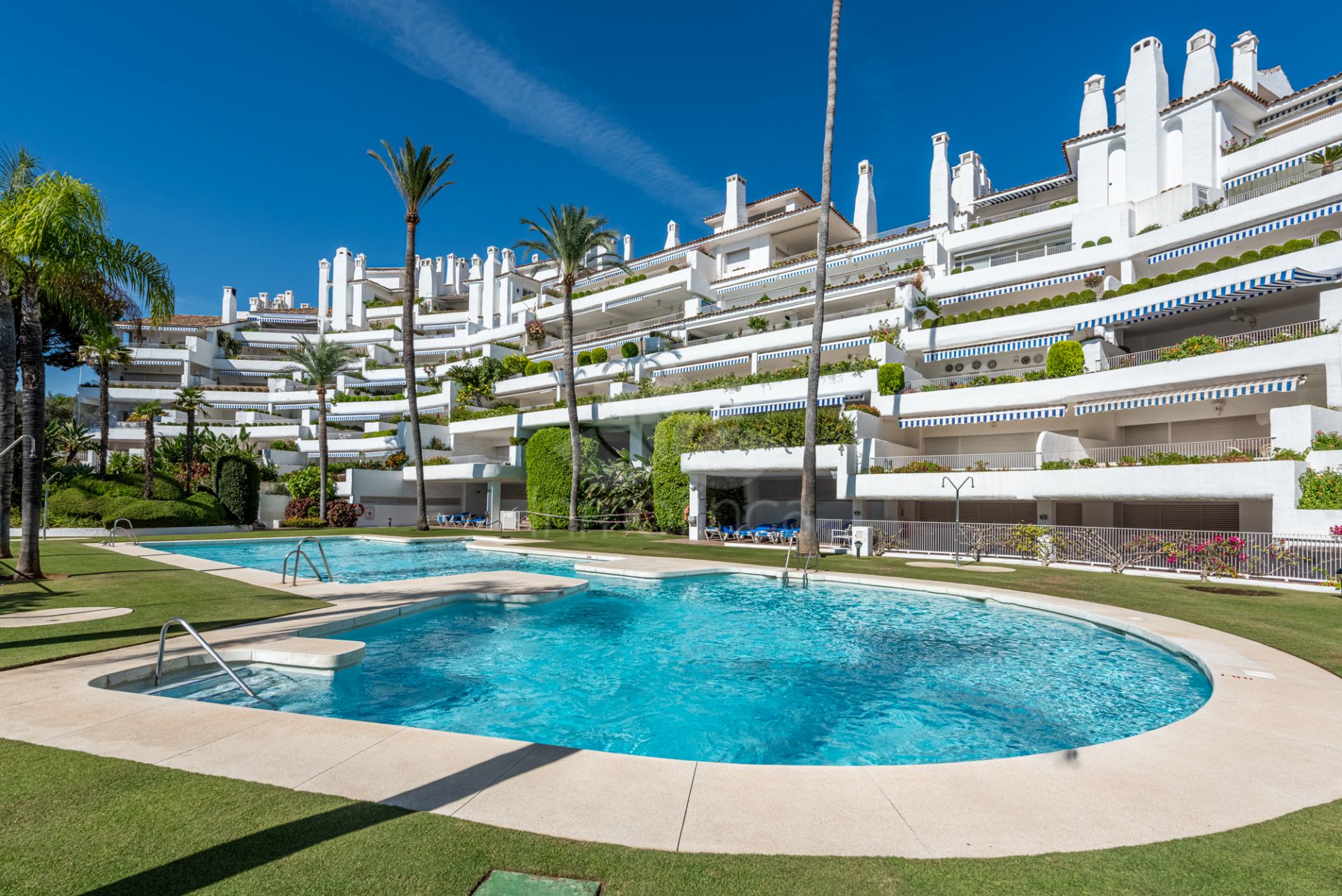 Apartamento Planta Baja en Rio Real, Marbella