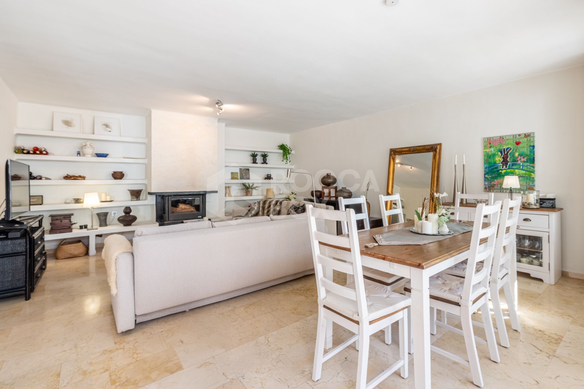 Beautiful two bedroom ground floor apartment, located in the sought-after Birdie Club community in Río Real, Marbella