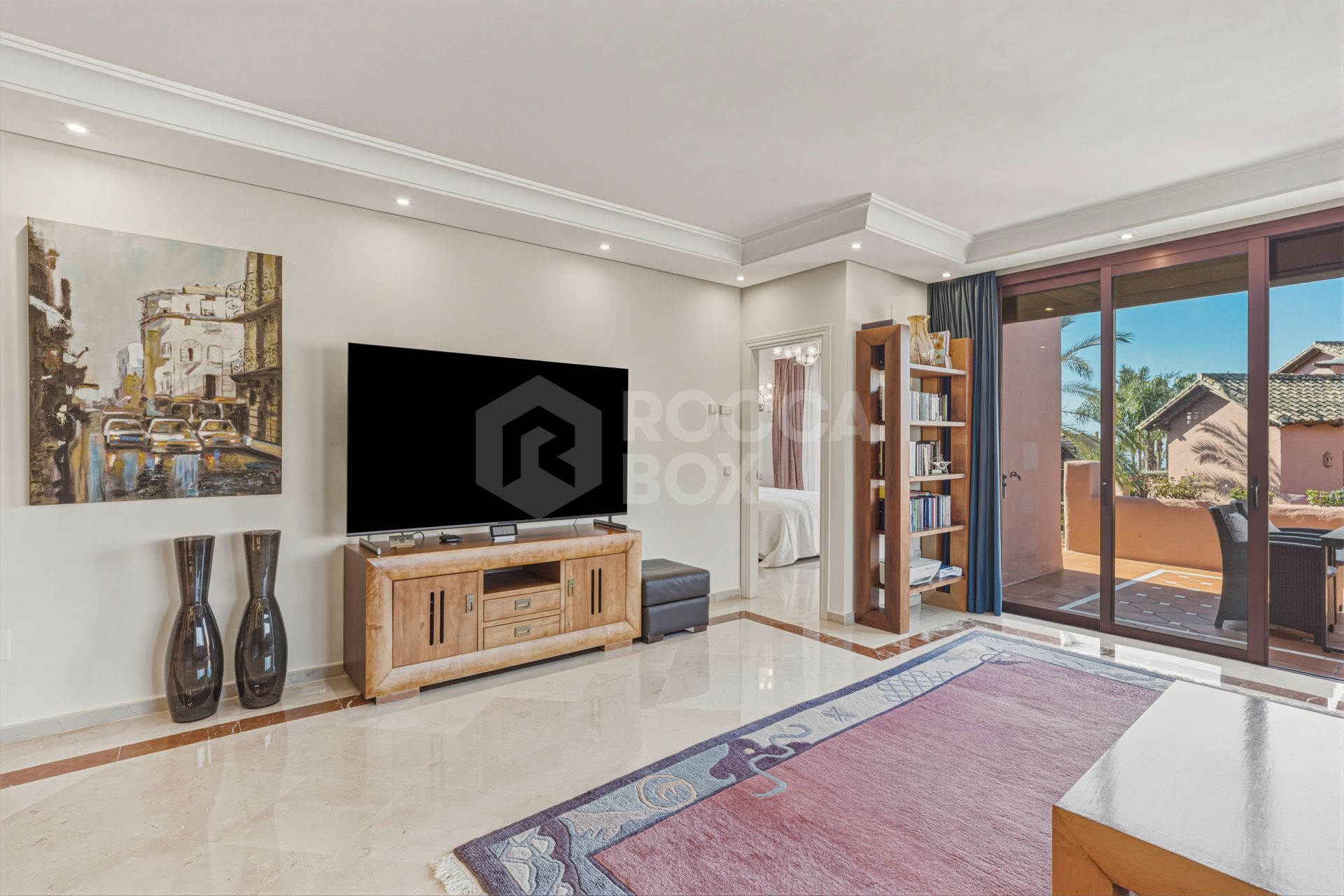 Fantastic south west facing three-bedroom duplex penthouse located in the prestigious gated beachfront community of Menara Beach, Estepona