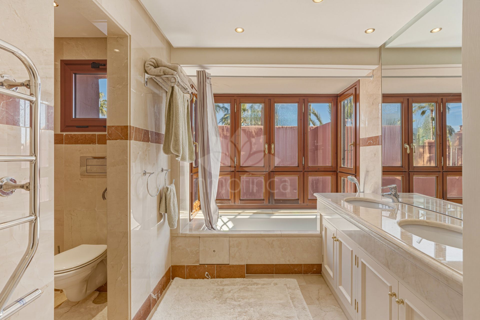 Atico Duplex en Menara Beach, Estepona