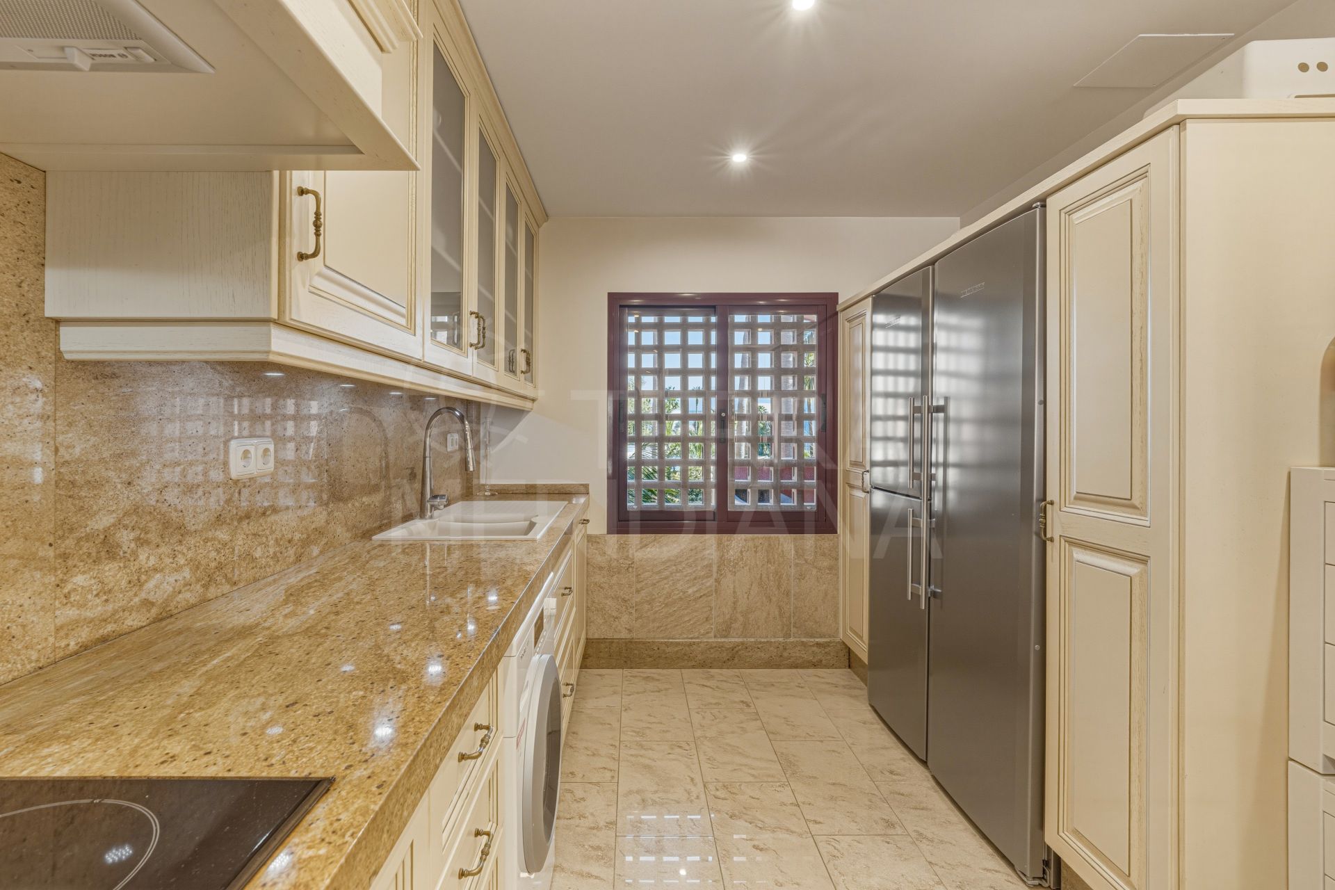 Duplex Penthouse in Menara Beach, Estepona