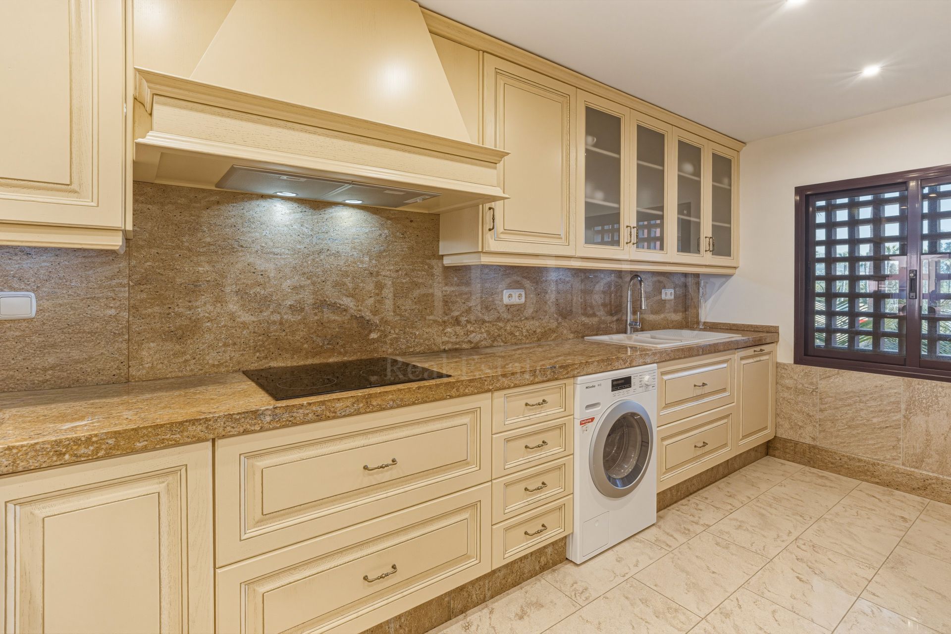 Duplex Penthouse in Menara Beach, Estepona