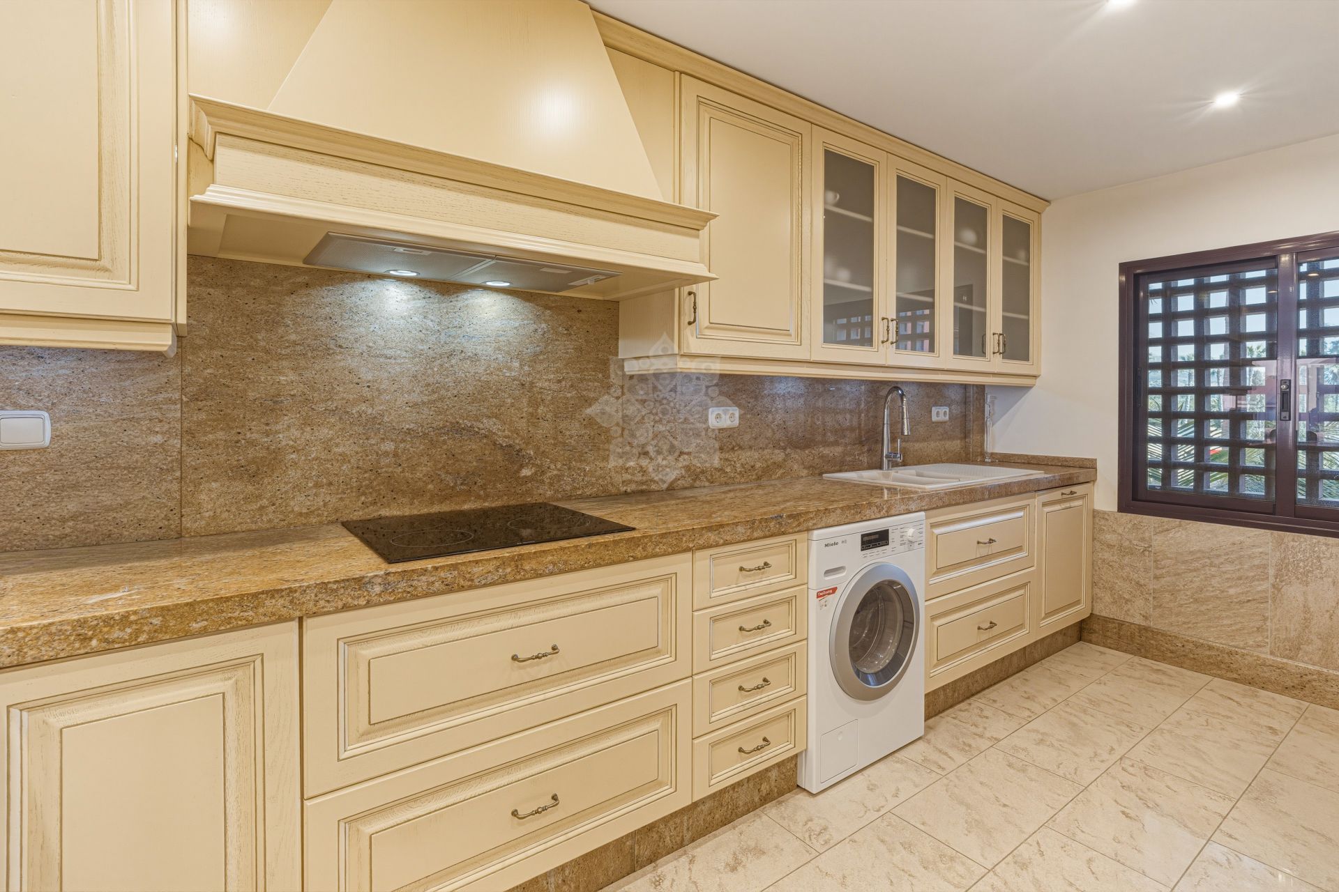 Duplex Penthouse in Menara Beach, Estepona