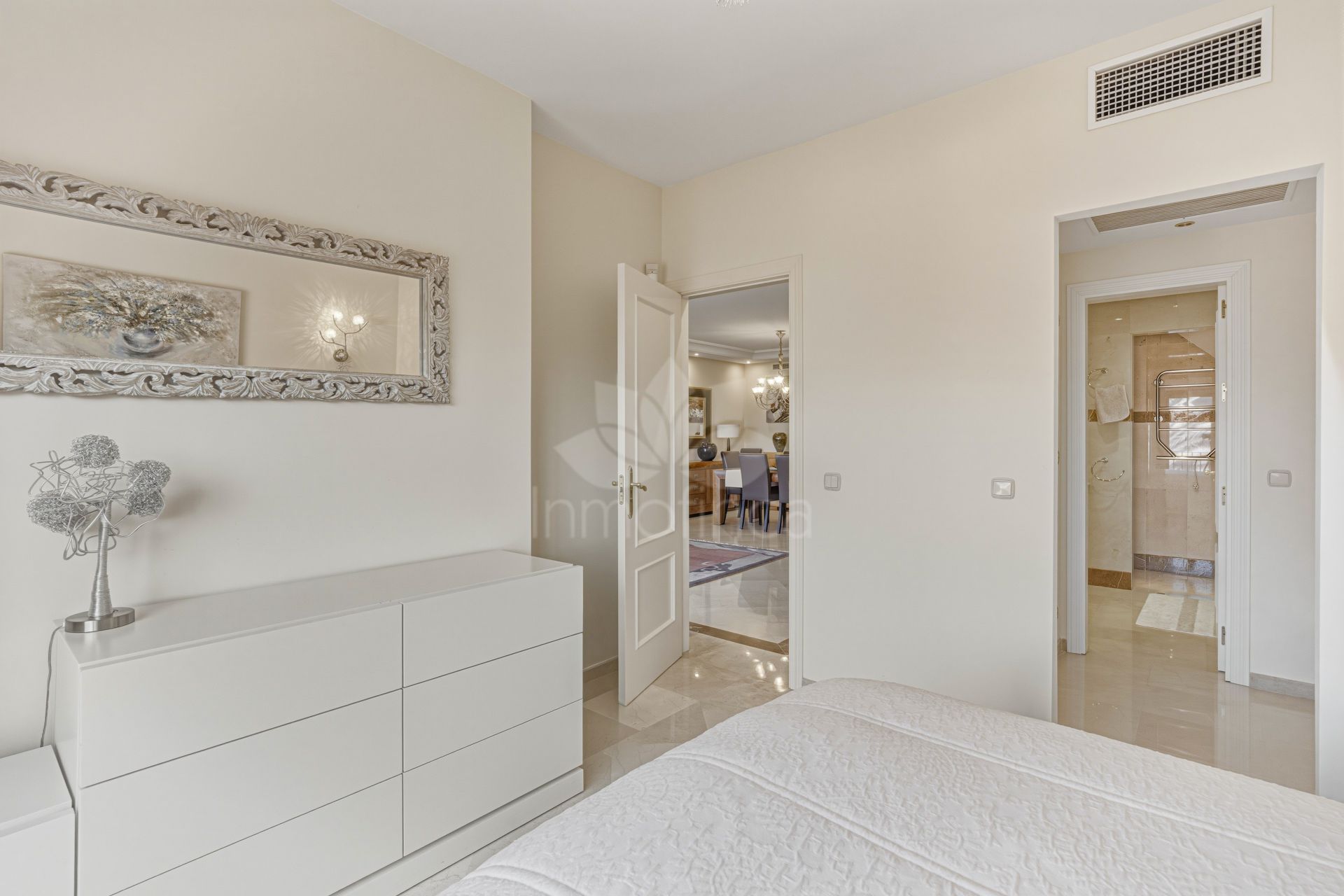 Atico Duplex en Menara Beach, Estepona