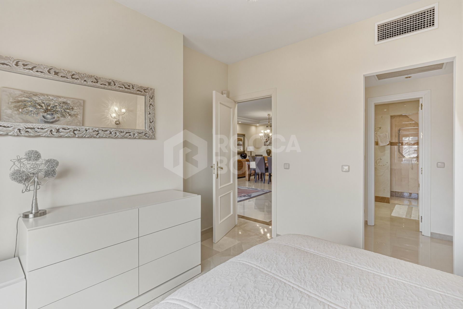 Fantastic south west facing three-bedroom duplex penthouse located in the prestigious gated beachfront community of Menara Beach, Estepona