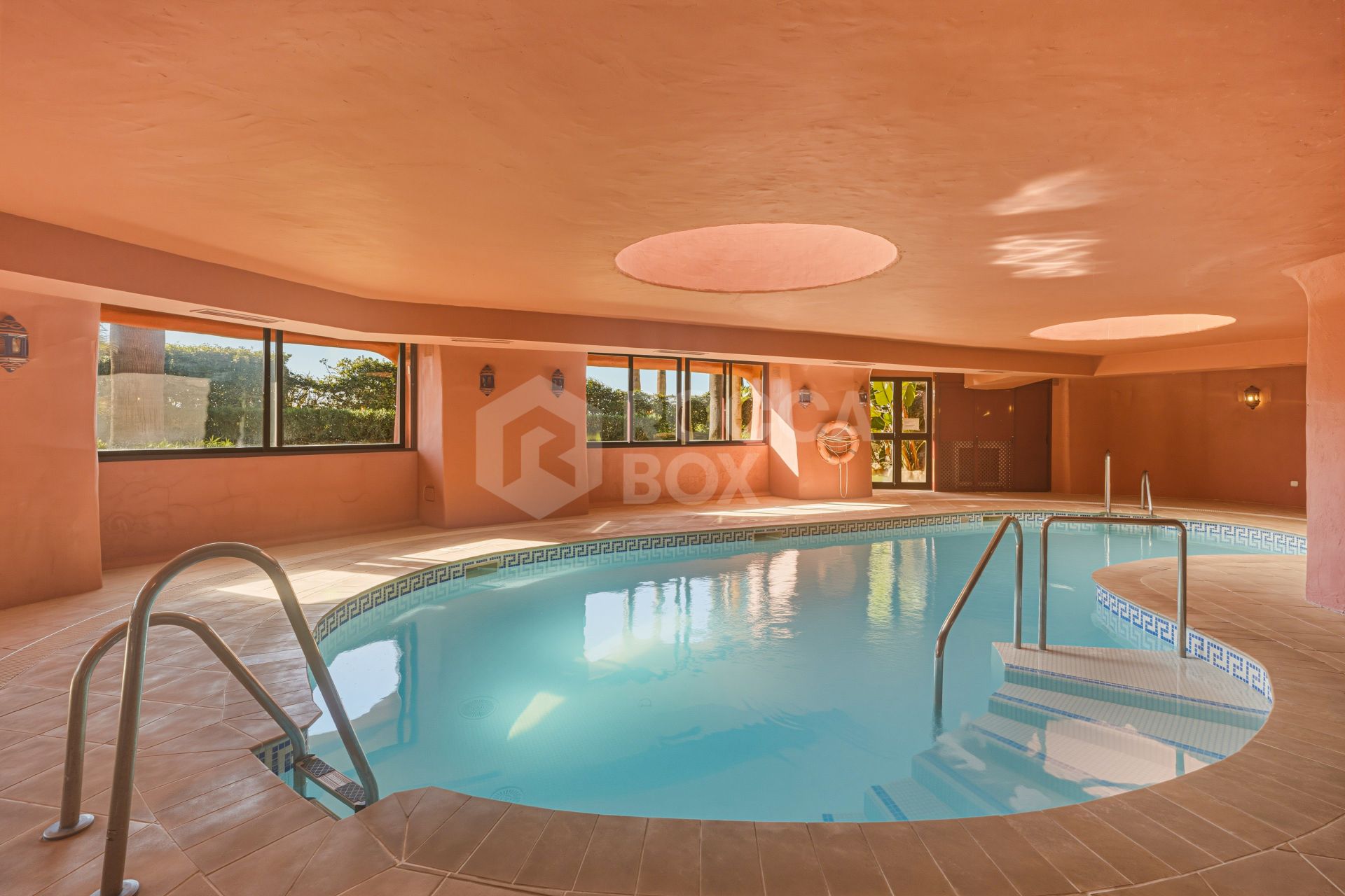 Fantastic south west facing three-bedroom duplex penthouse located in the prestigious gated beachfront community of Menara Beach, Estepona