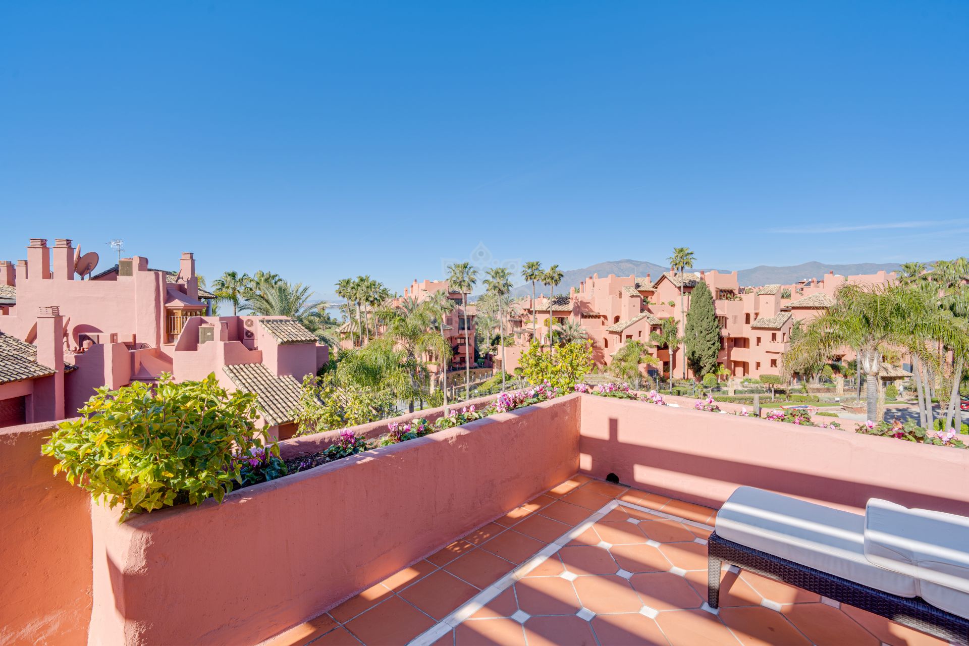 Duplex Penthouse in Menara Beach, Estepona