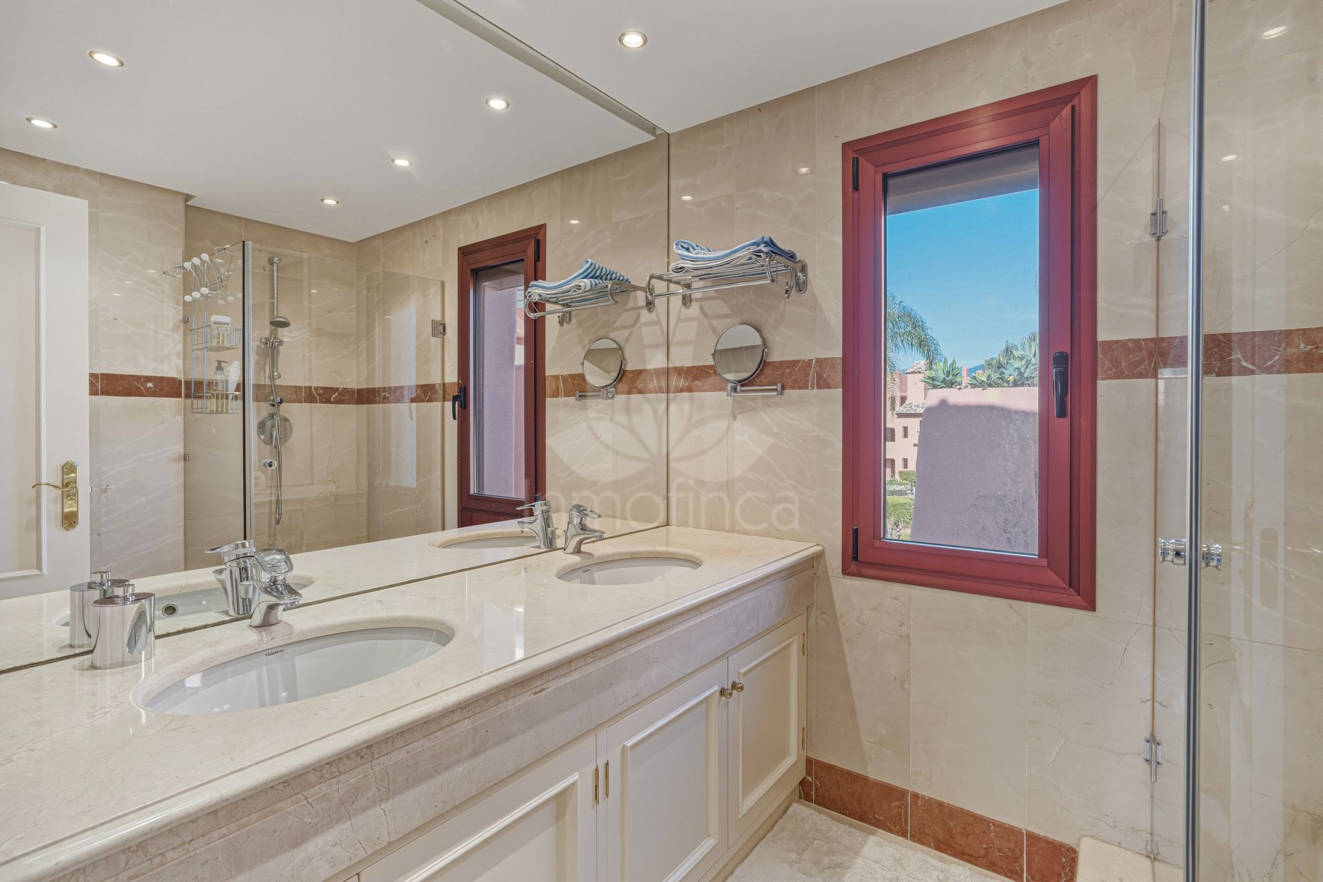 Atico Duplex en Menara Beach, Estepona