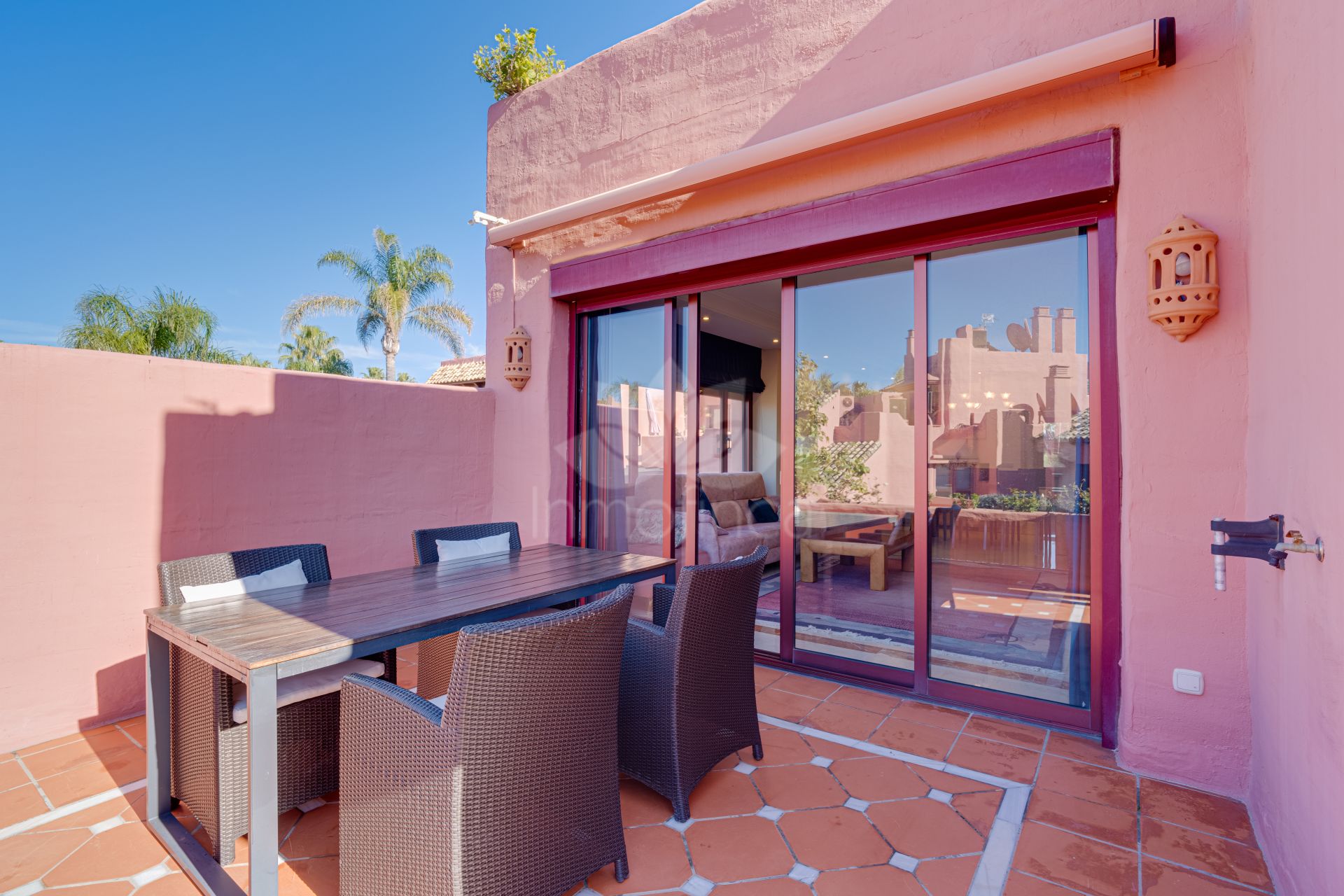 Atico Duplex en Menara Beach, Estepona