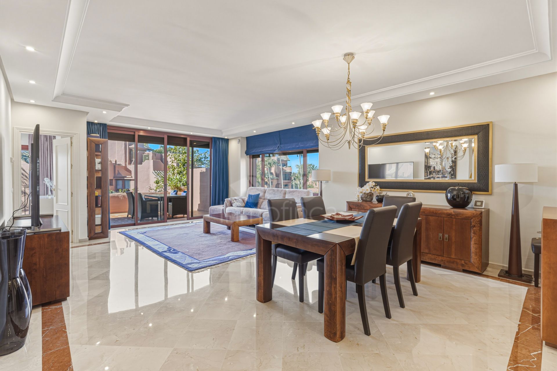 Atico Duplex en Menara Beach, Estepona