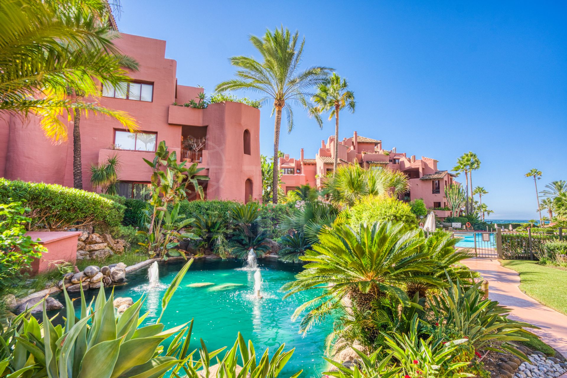 Duplex Penthouse in Menara Beach, Estepona