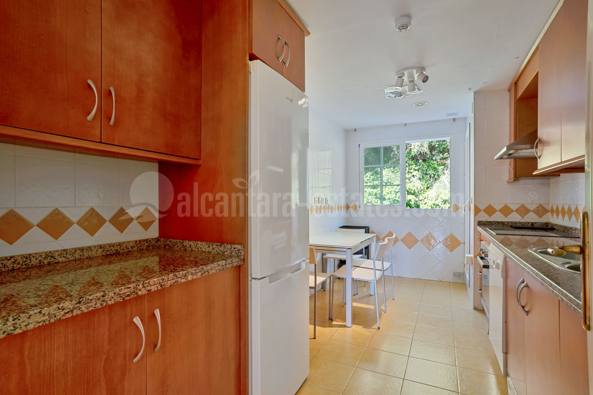 Apartamento en Rio Real Golf, Marbella