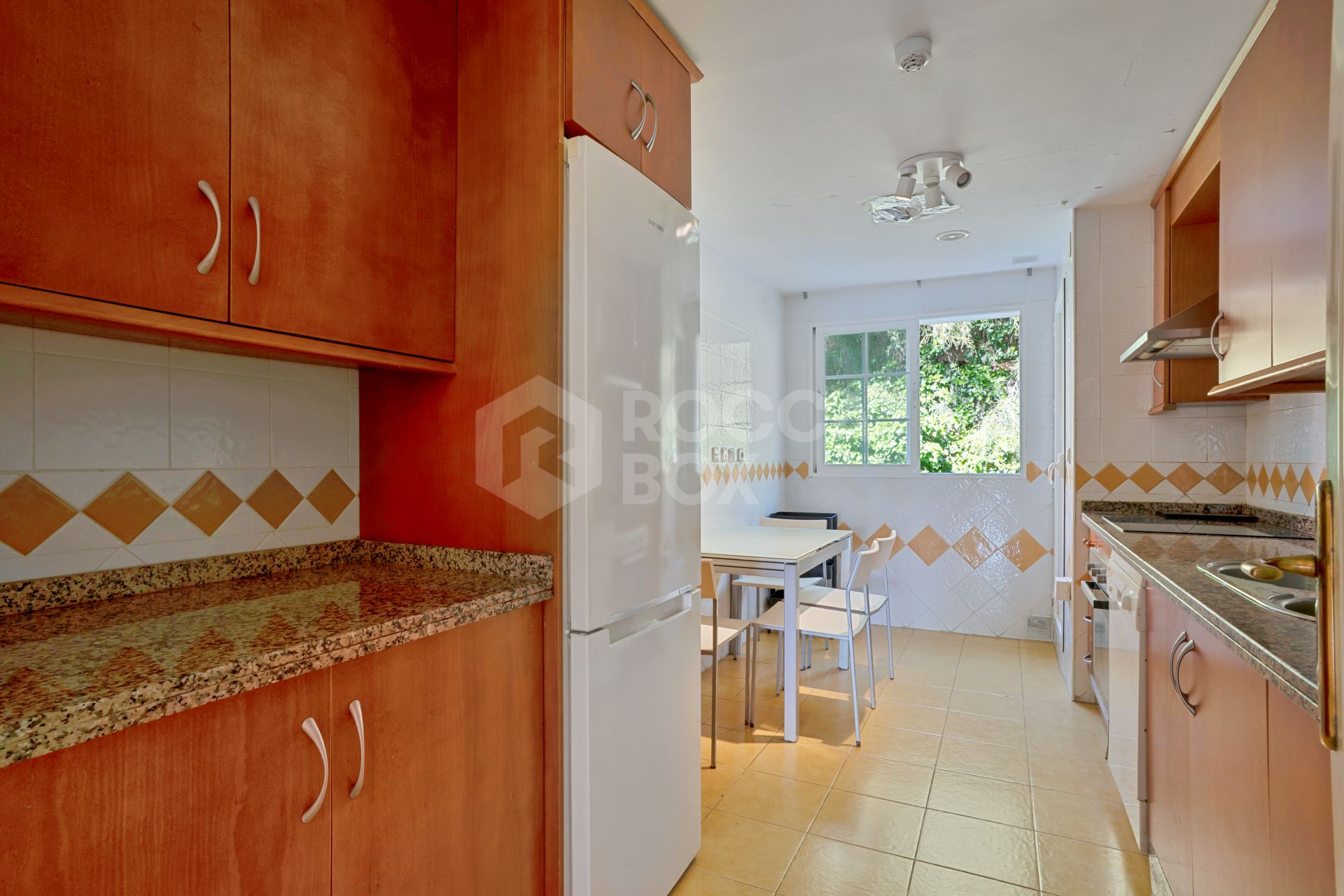 Bright south west-facing two bedroom apartment located in the gated community of Lomas de Rio Real, Marbella