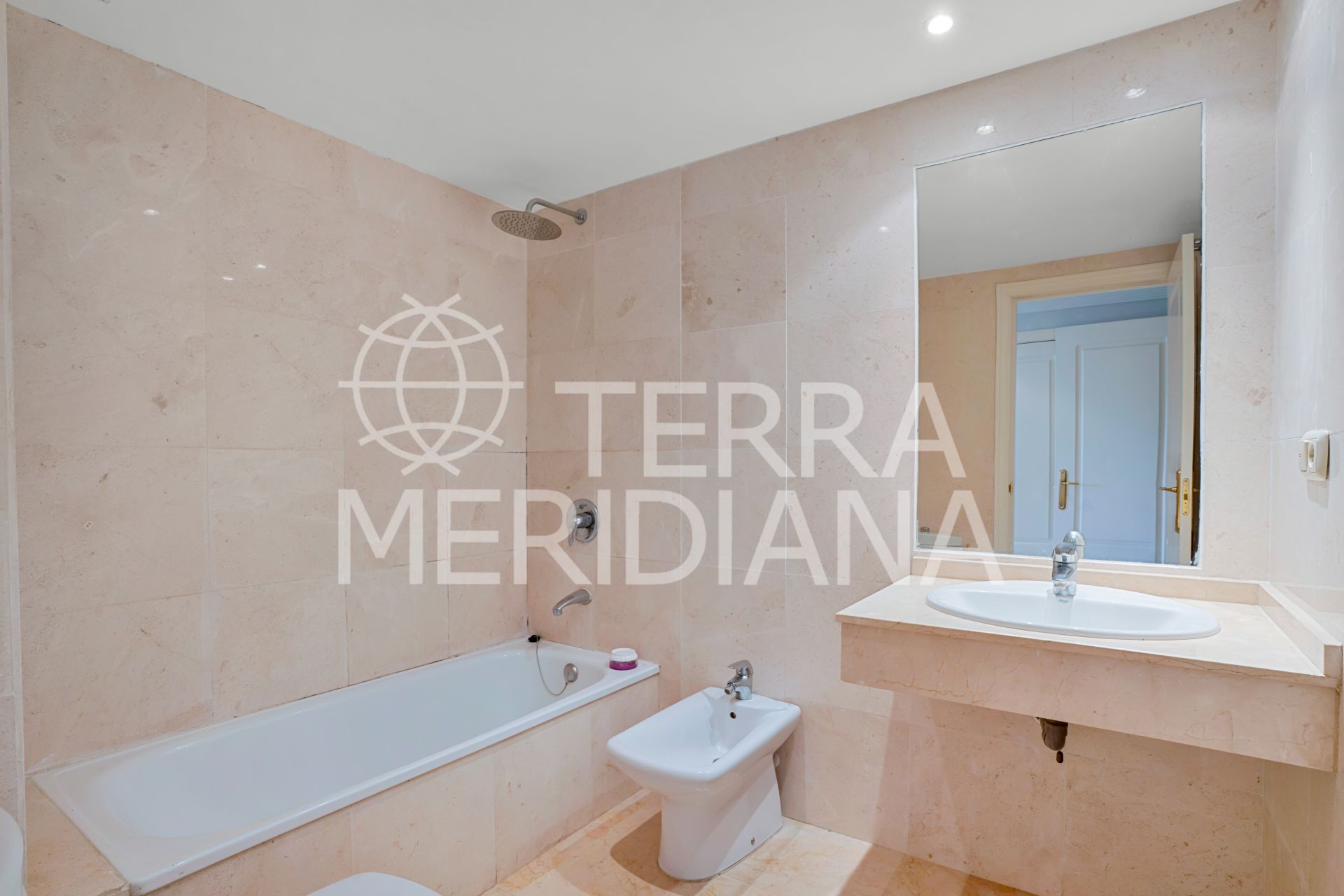 Apartment in Rio Real Golf, Marbella