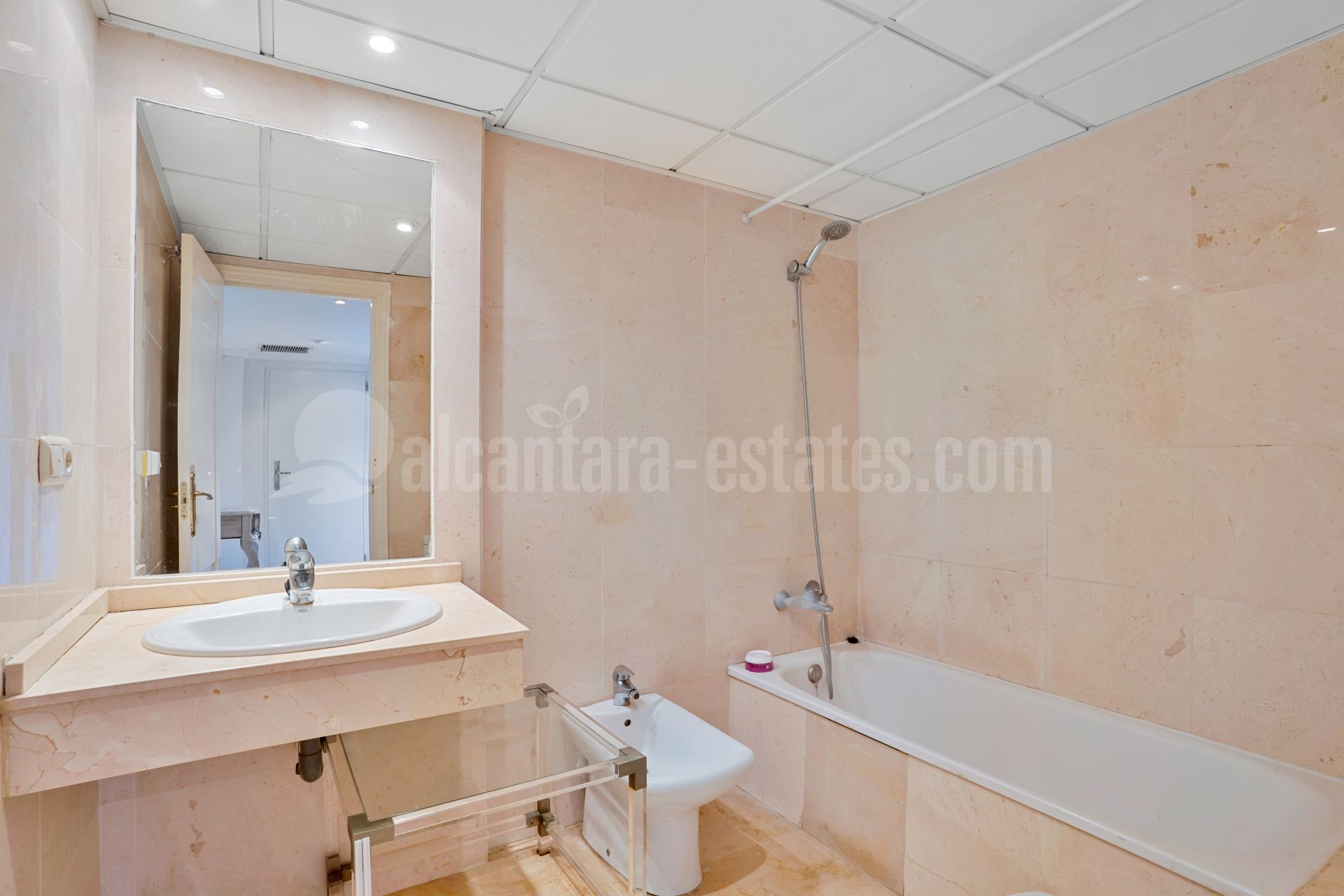 Apartamento en Rio Real Golf, Marbella