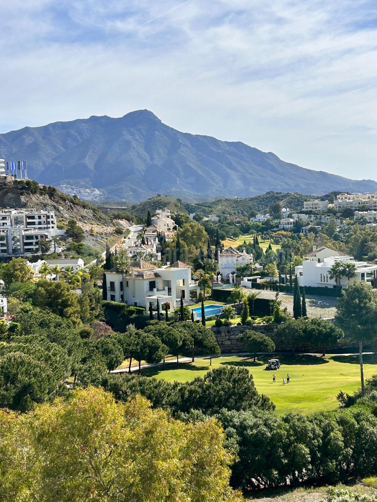 Apartment in The Crest, Benahavis