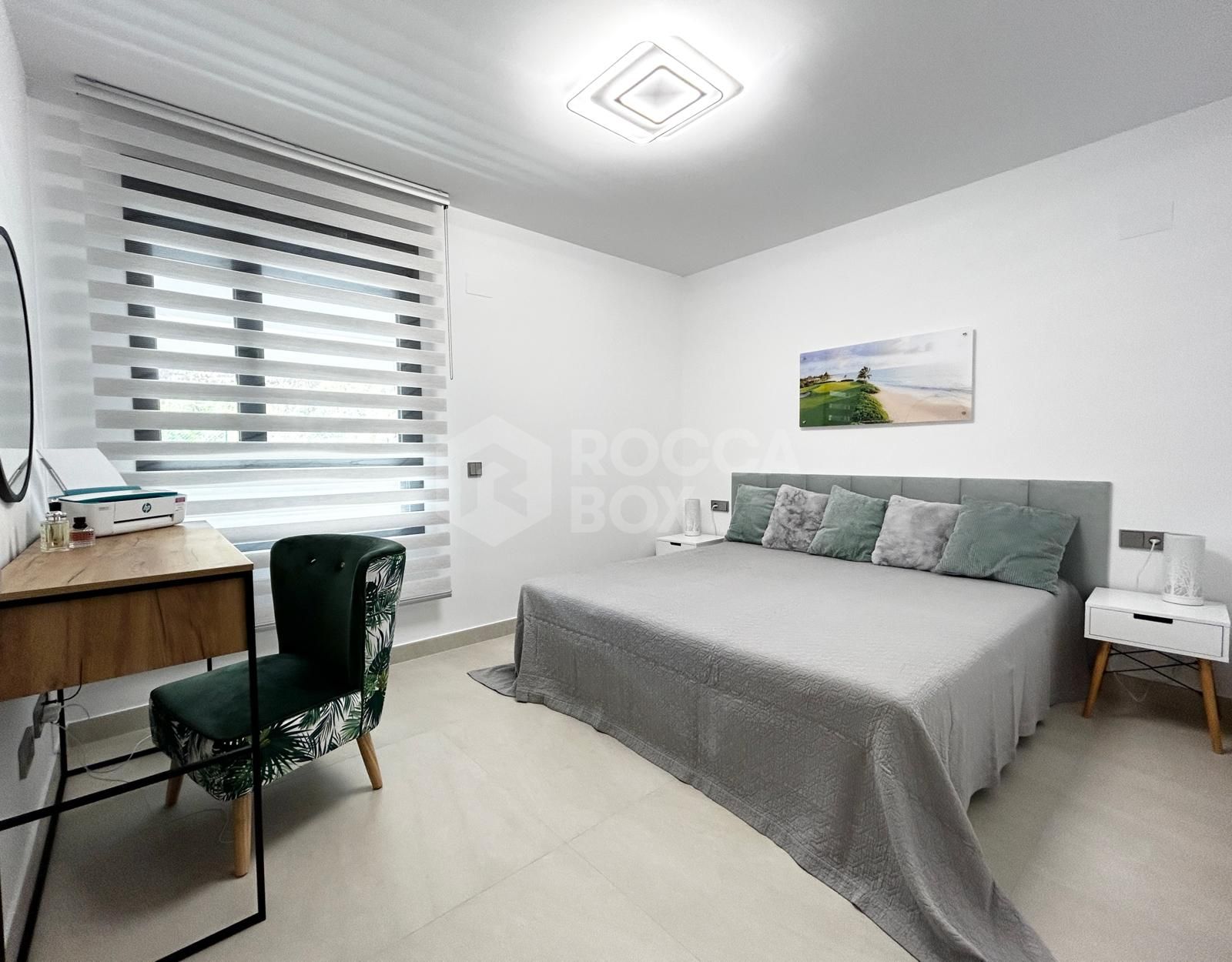 Elegant three bedroom, apartment located in a gated community of La Quinta Golf, Benahavis