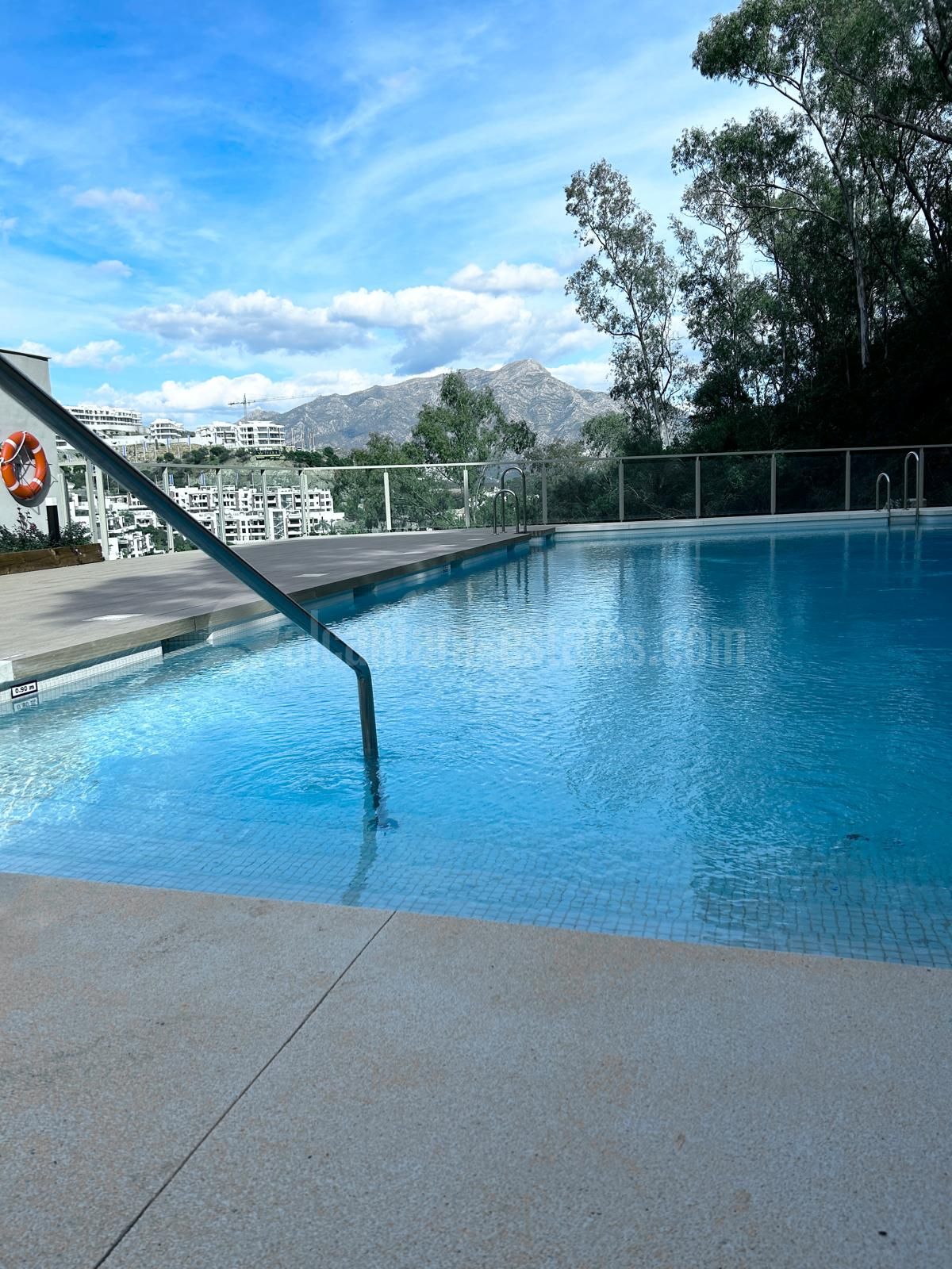 Apartment in The Crest, Benahavis