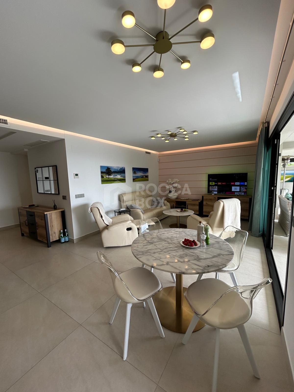 Elegant three bedroom, apartment located in a gated community of La Quinta Golf, Benahavis