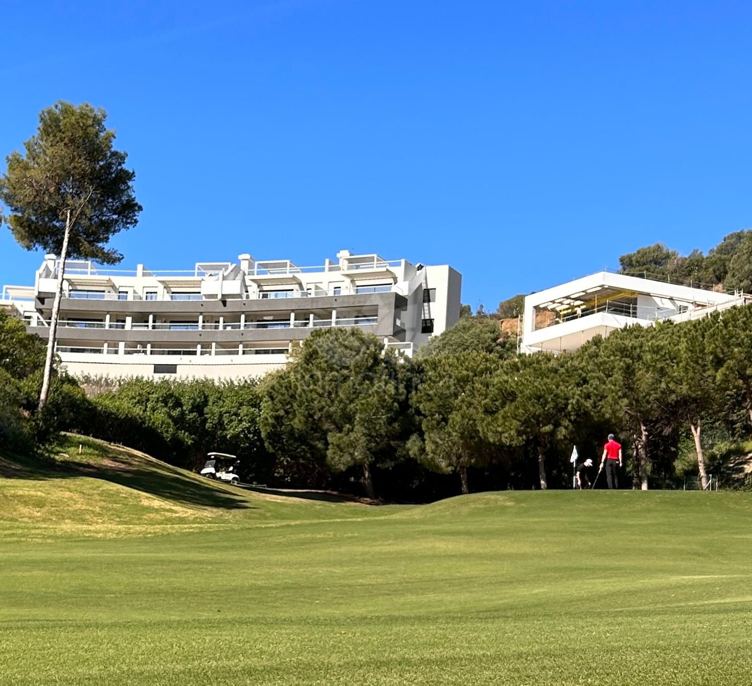Apartment in The Crest, Benahavis