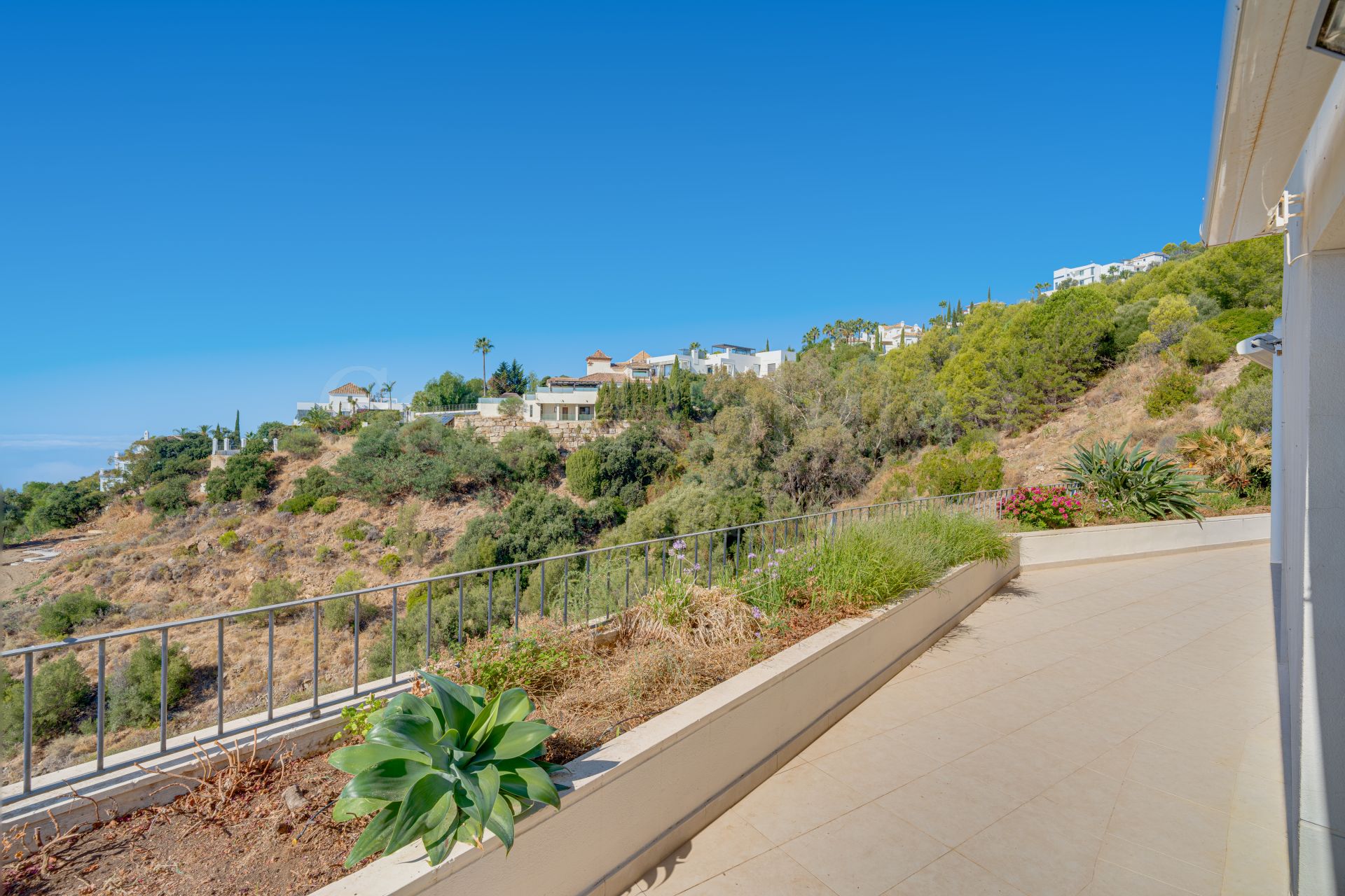 Ground Floor Apartment in Lomas de los Monteros, Marbella