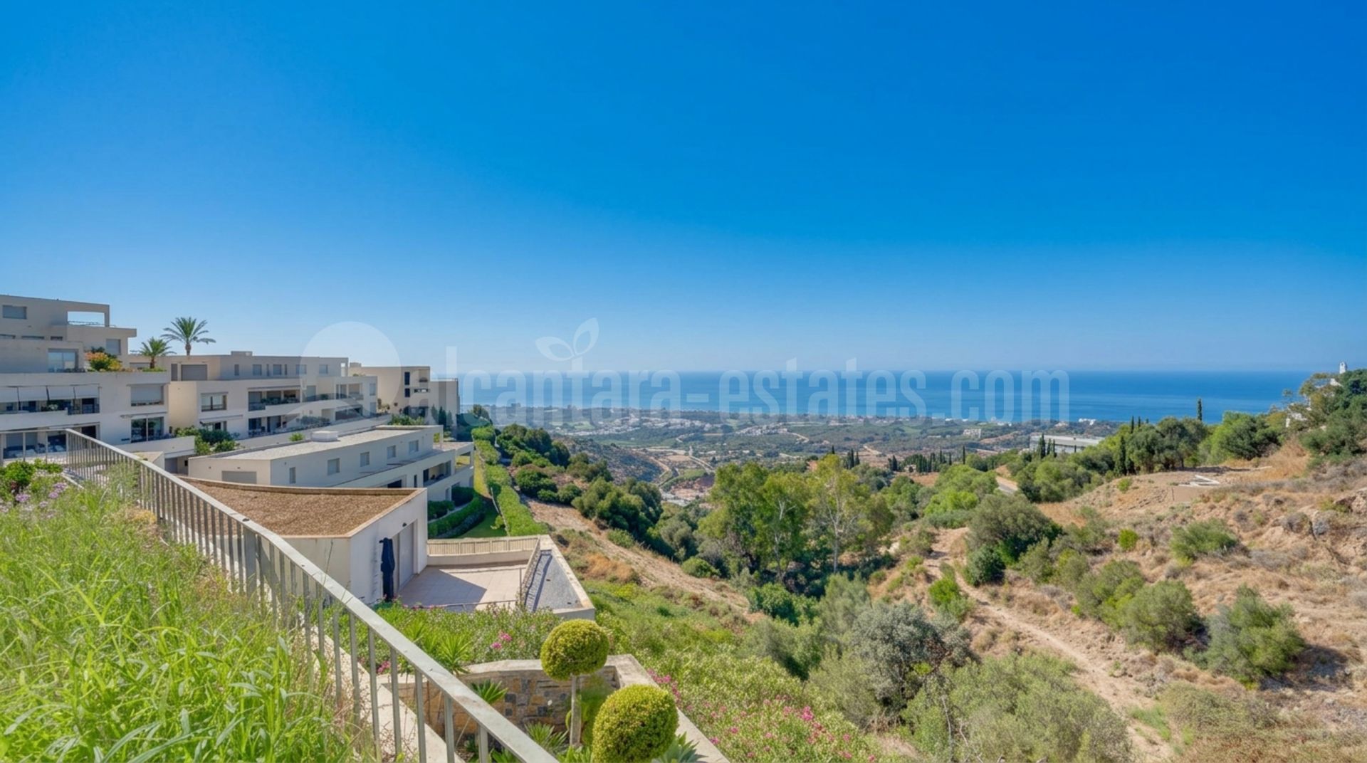 Ground Floor Apartment in Lomas de los Monteros, Marbella