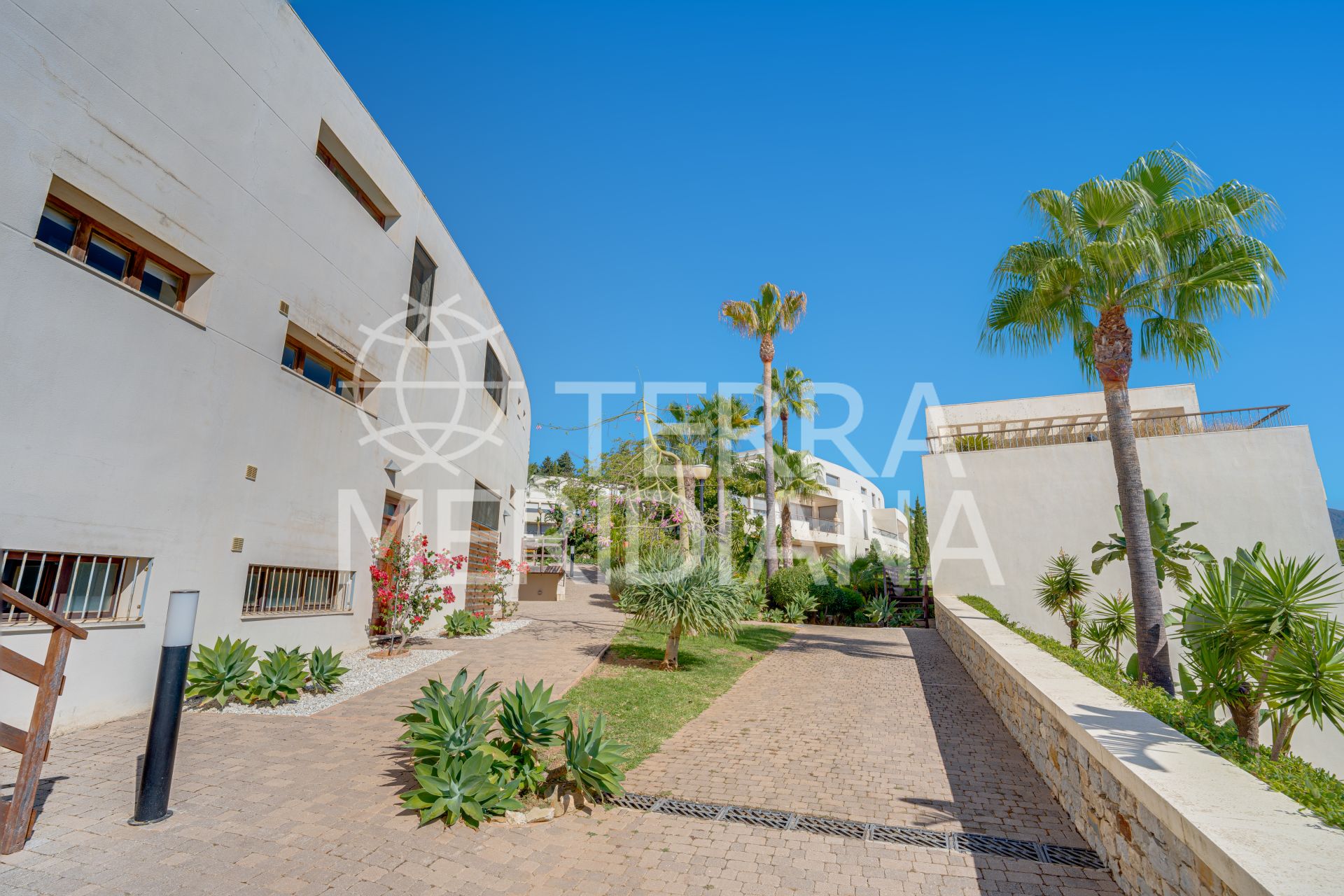 Ground Floor Apartment in Lomas de los Monteros, Marbella