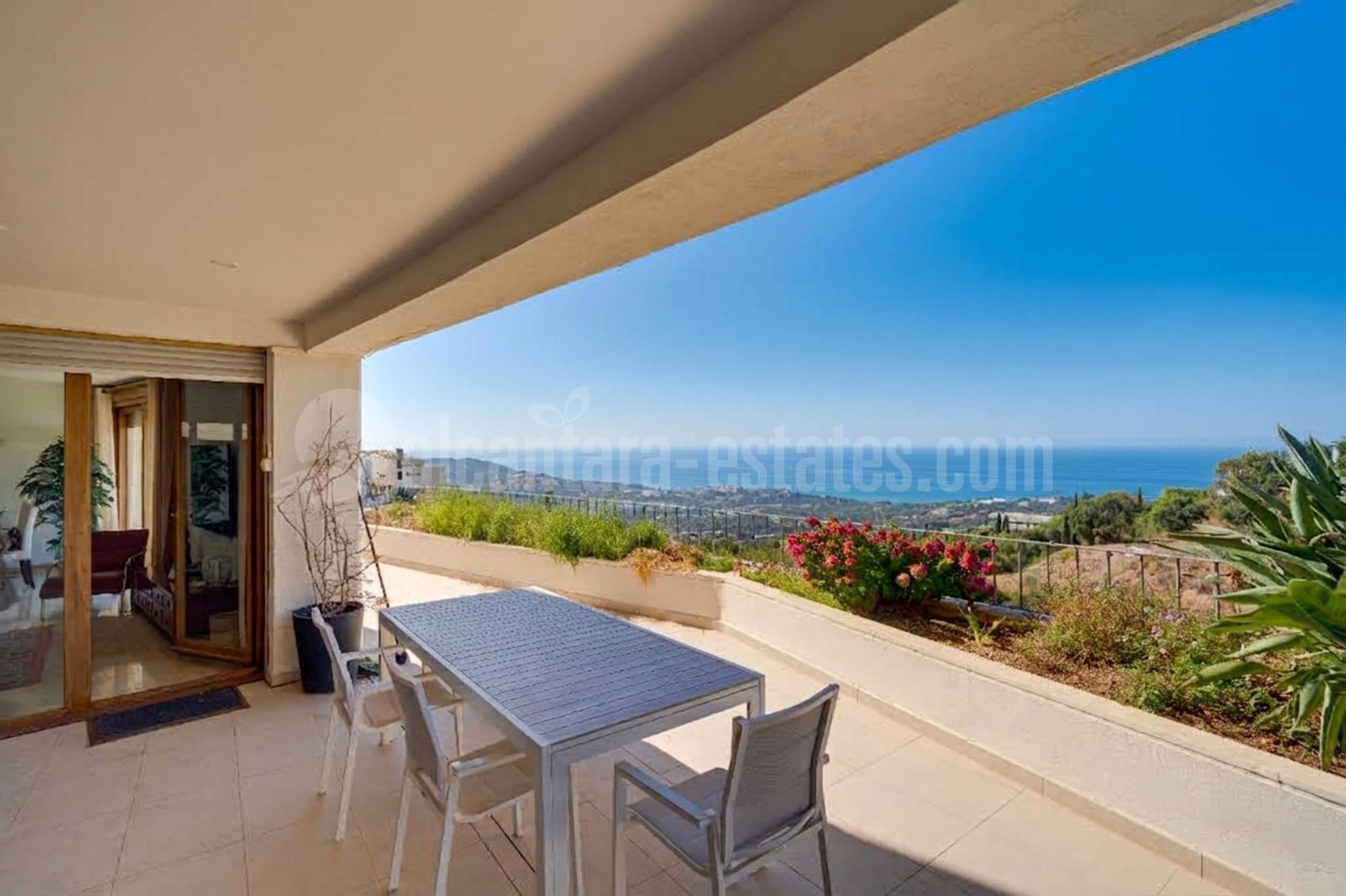 Ground Floor Apartment in Lomas de los Monteros, Marbella