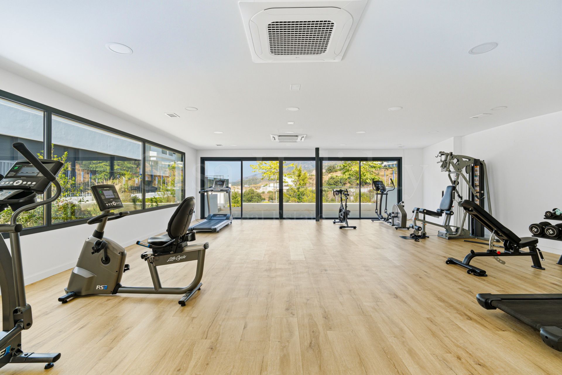 Apartment in Los Altos de los Monteros, Marbella
