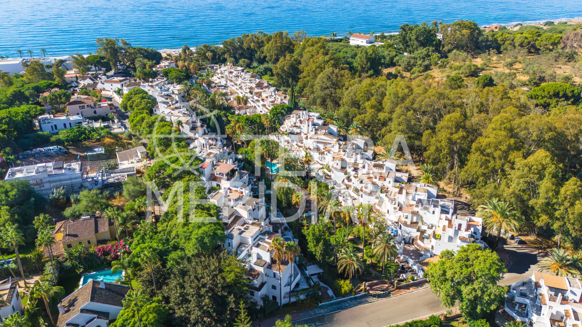 Apartment in Golden Beach, Marbella