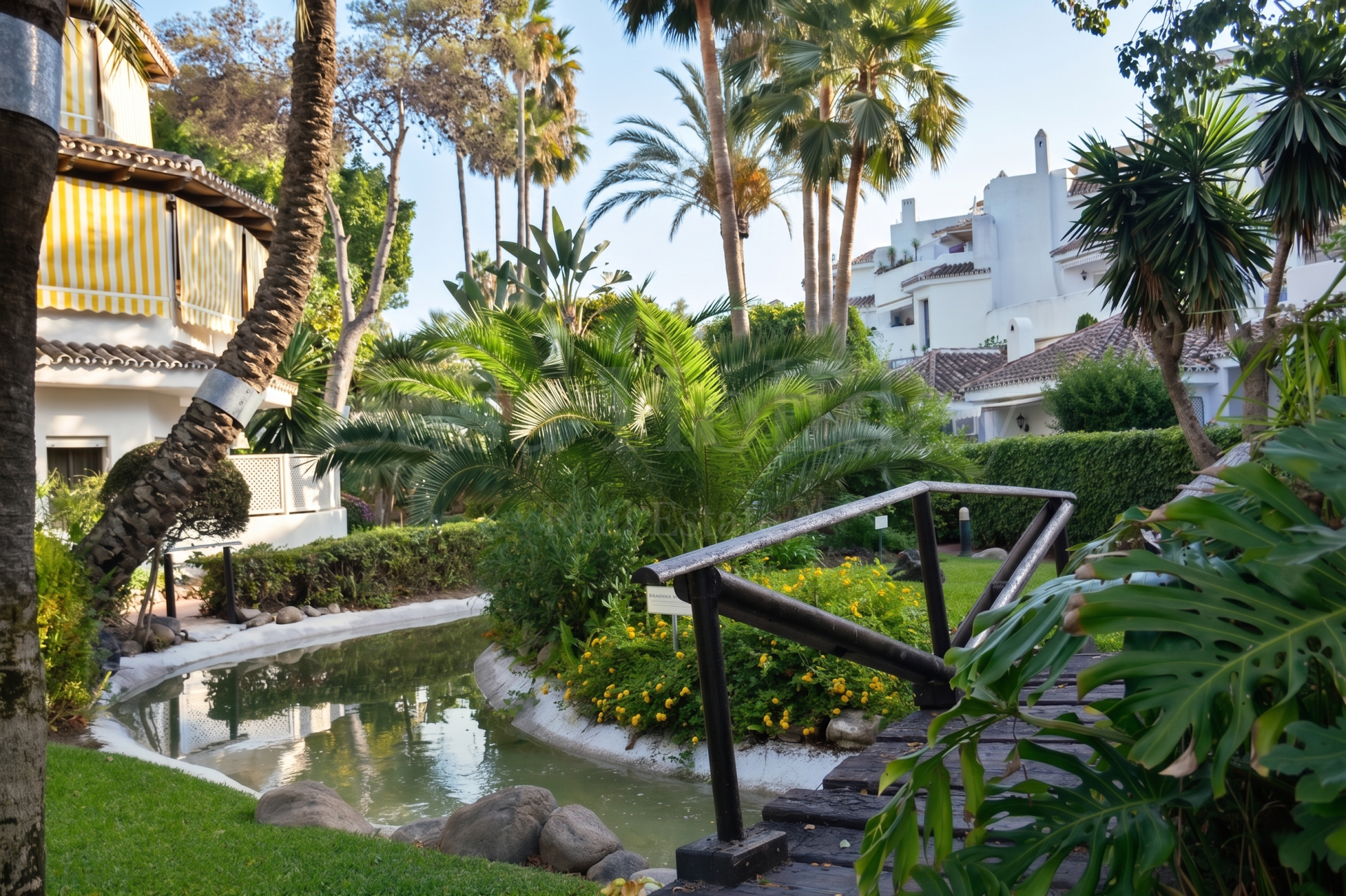 Apartment in Golden Beach, Marbella