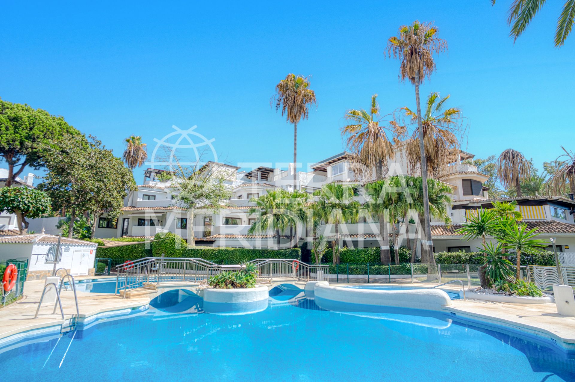 Apartment in Golden Beach, Marbella