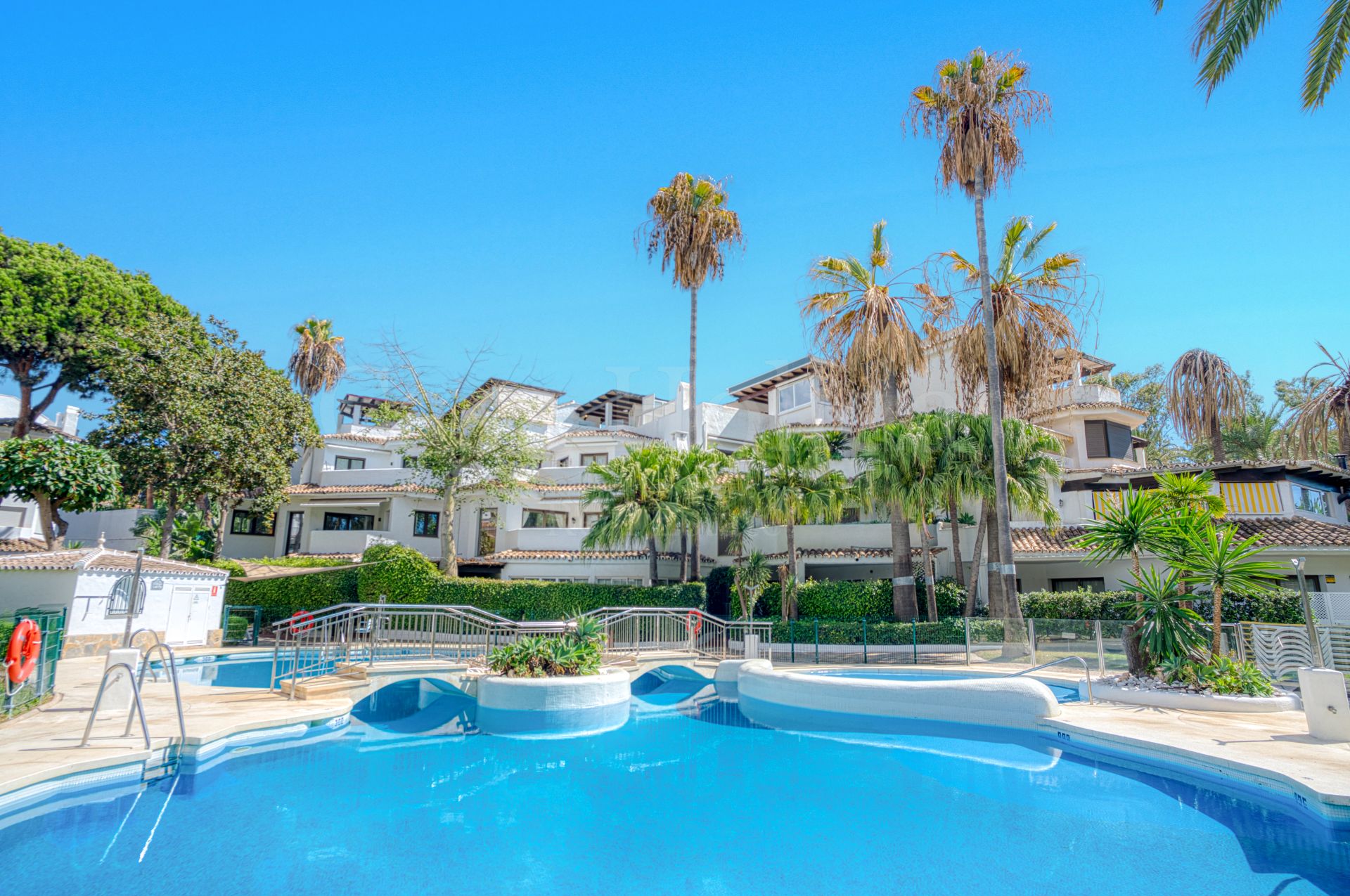 Apartment in Golden Beach, Marbella