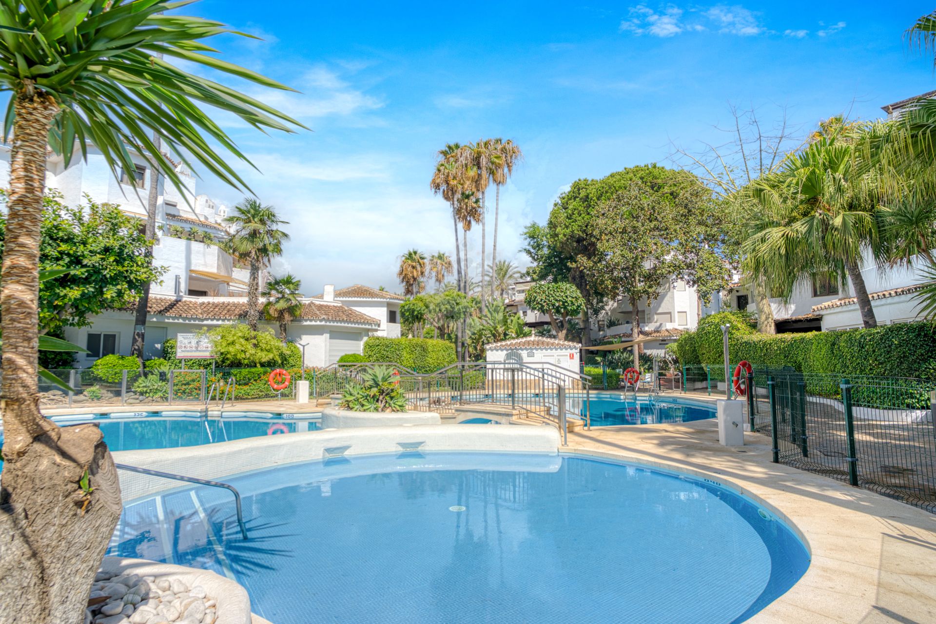 Apartment in Golden Beach, Marbella
