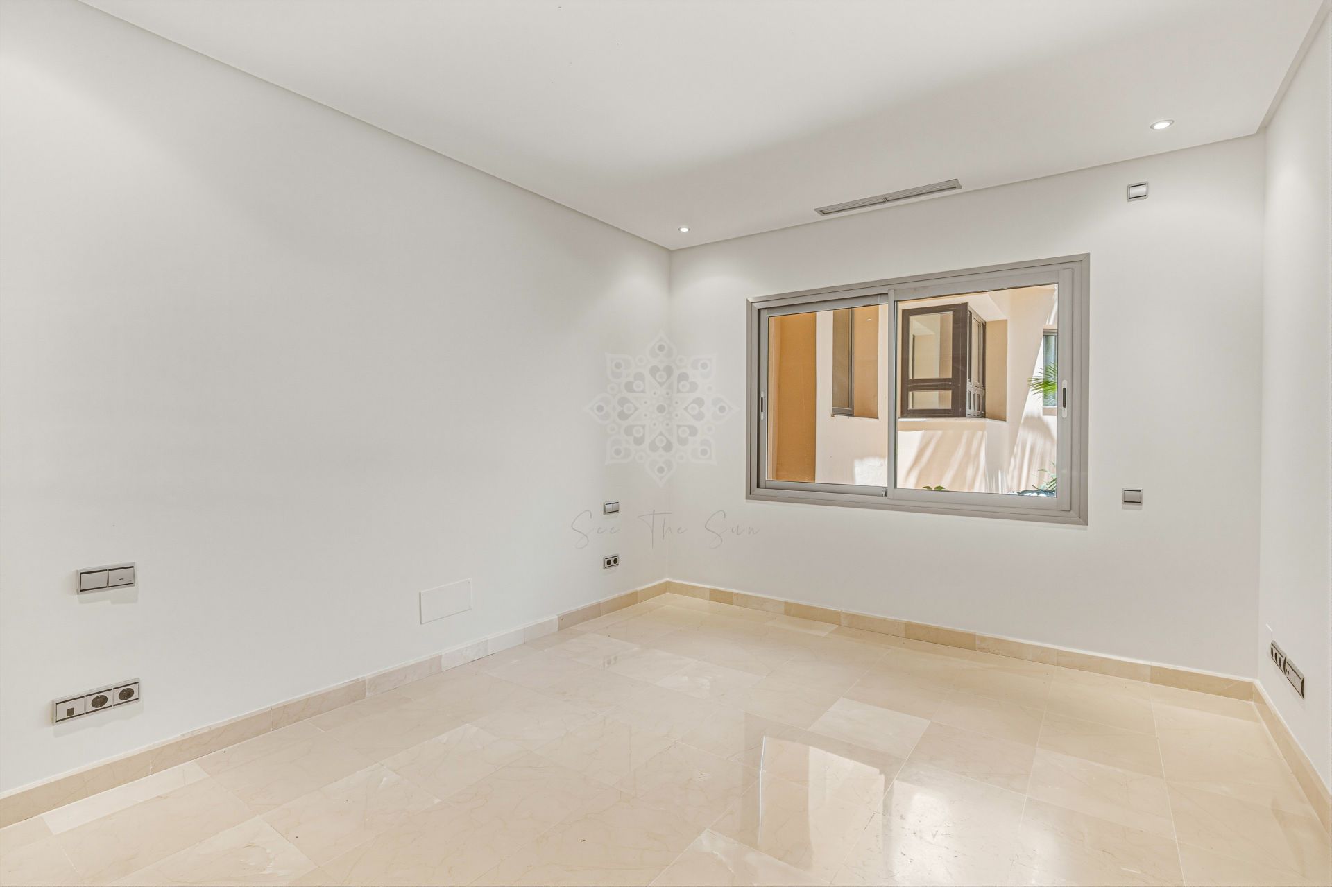 Ground Floor Apartment in Mansion Club, Marbella