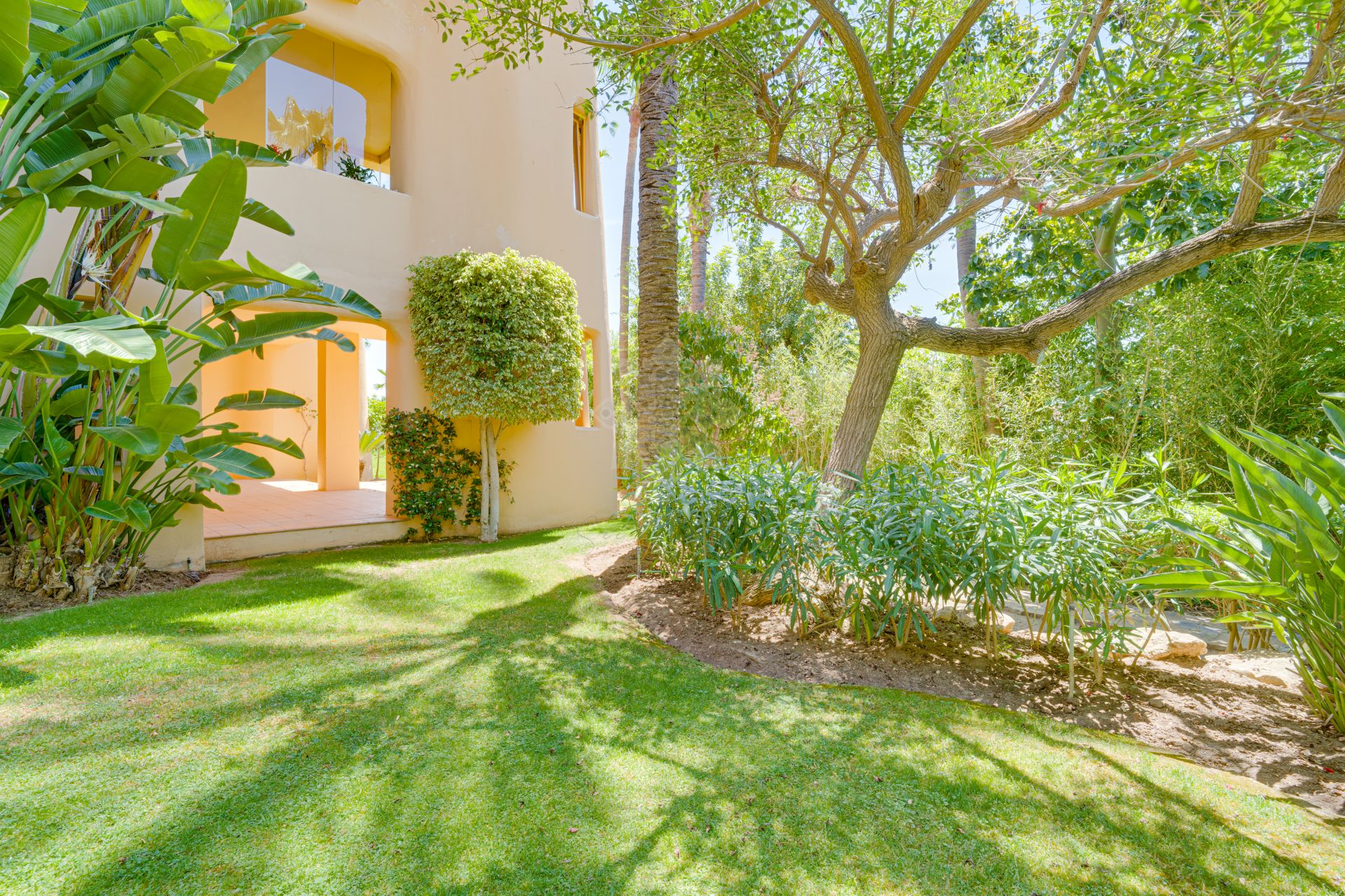 Ground Floor Apartment in Mansion Club, Marbella
