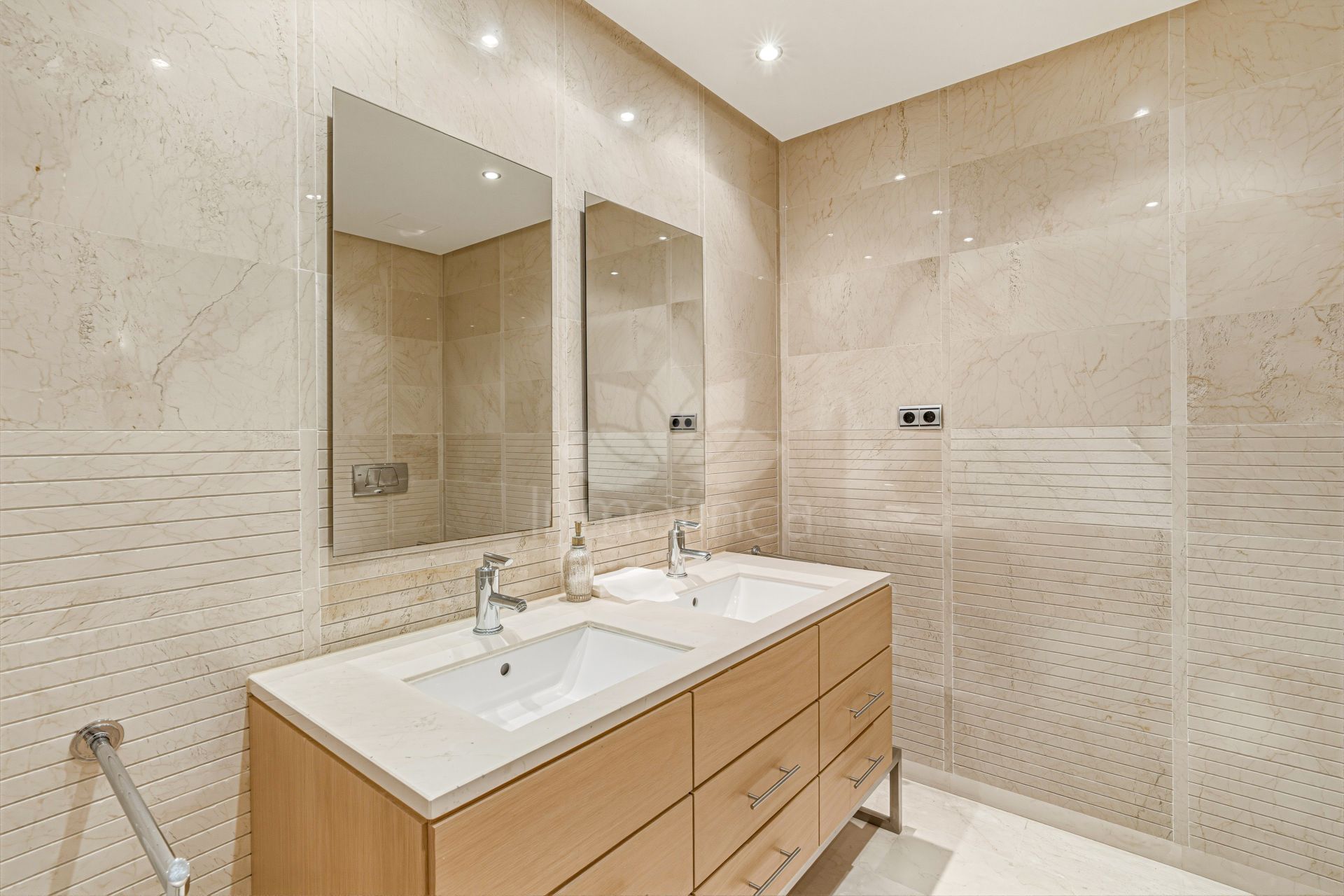 Ground Floor Apartment in Mansion Club, Marbella