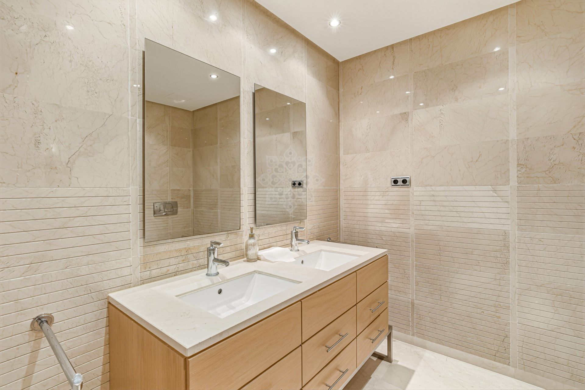 Ground Floor Apartment in Mansion Club, Marbella