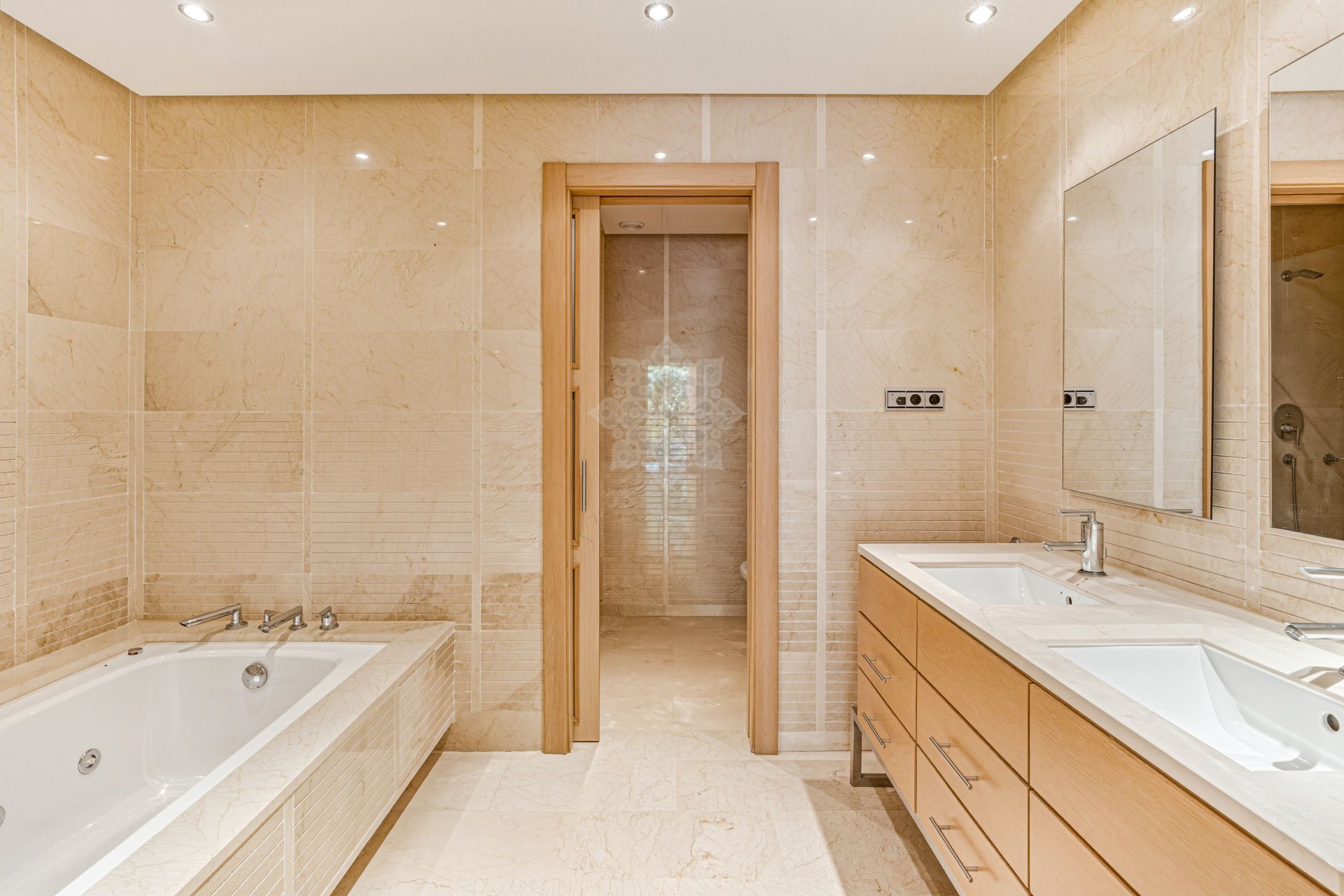 Ground Floor Apartment in Mansion Club, Marbella