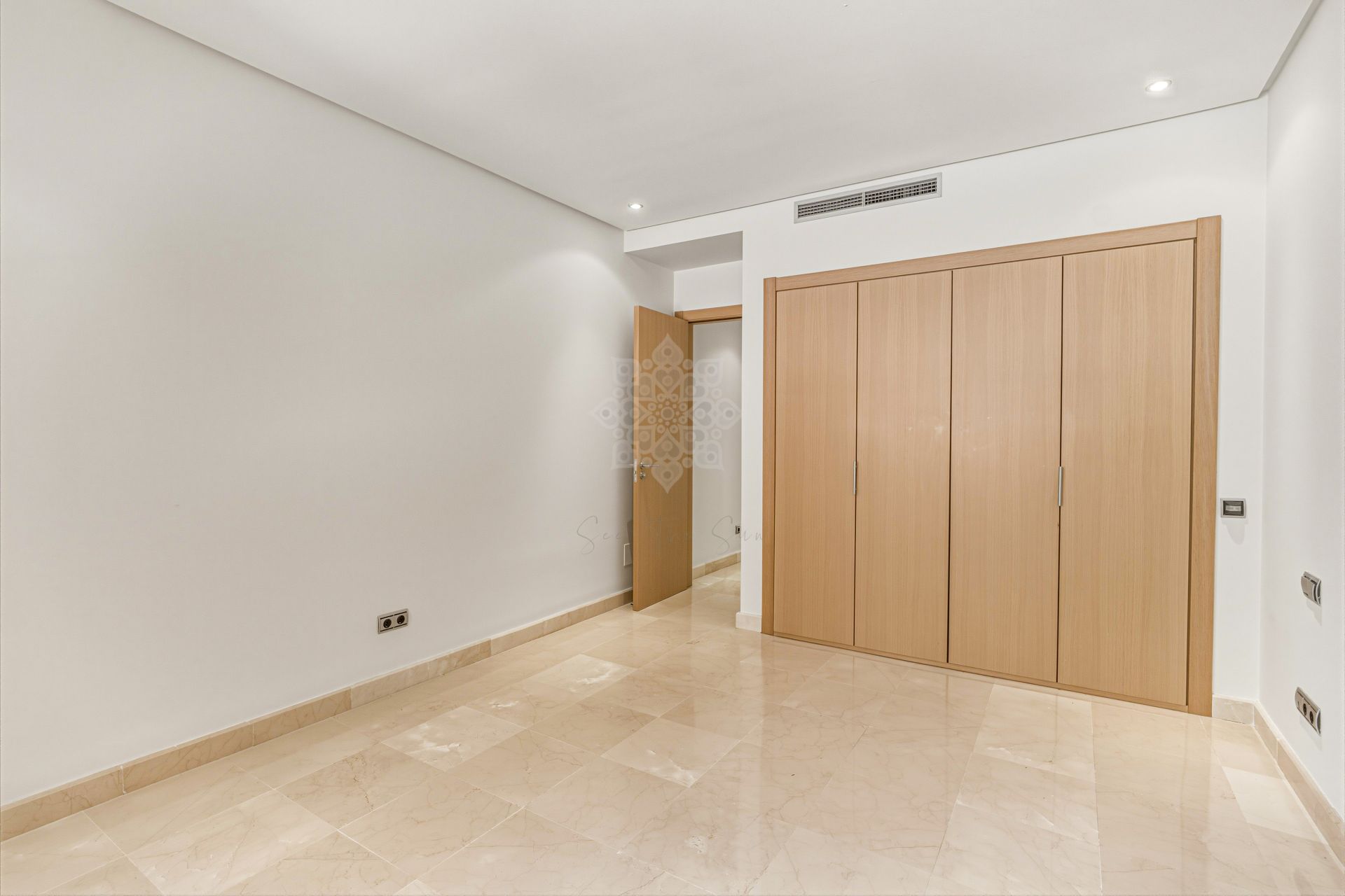 Ground Floor Apartment in Mansion Club, Marbella