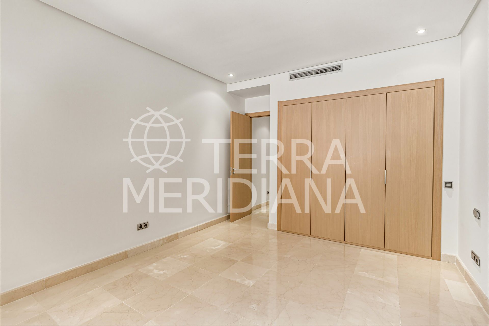 Ground Floor Apartment in Mansion Club, Marbella