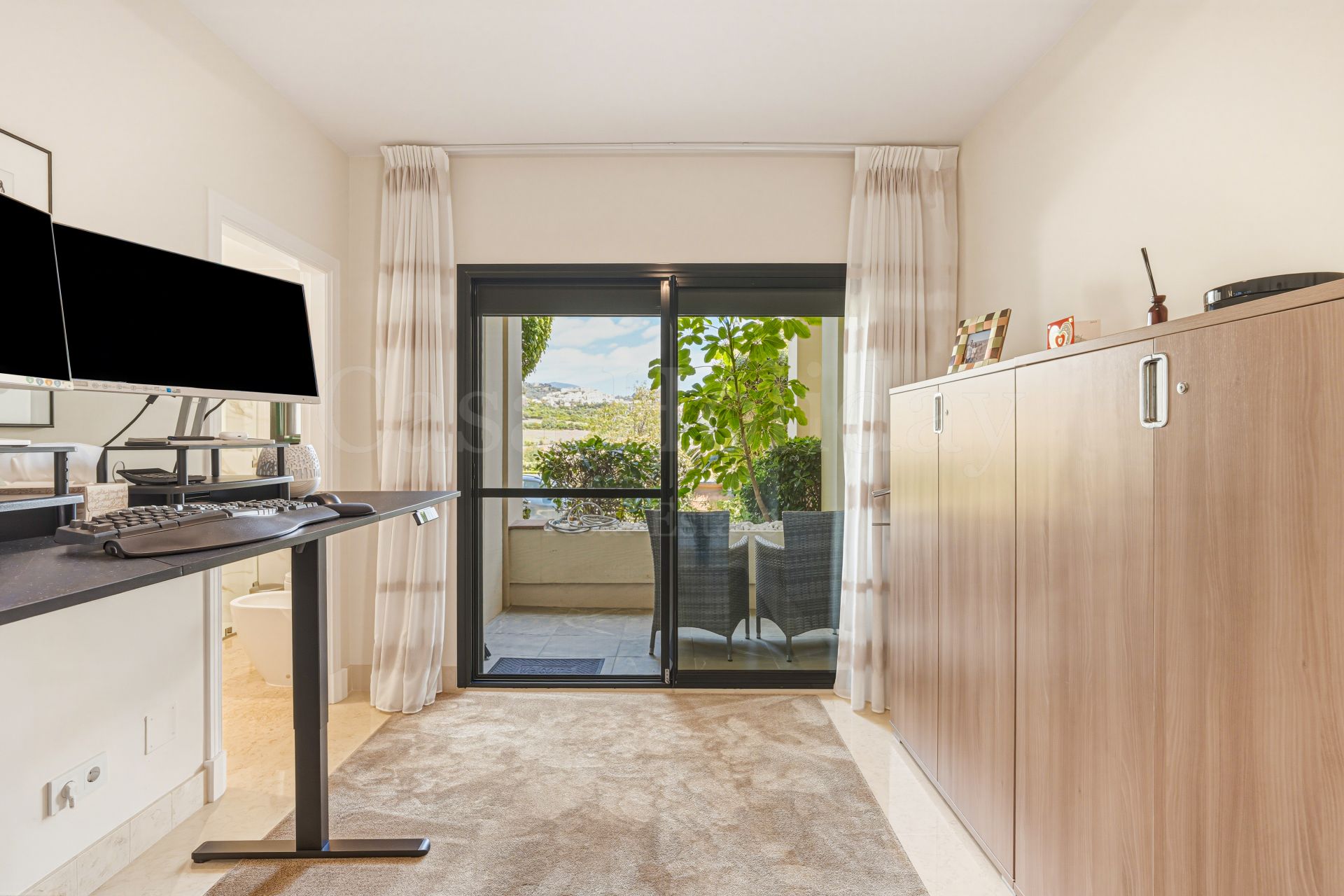 Ground Floor Apartment in Los Capanes del Golf, Benahavis