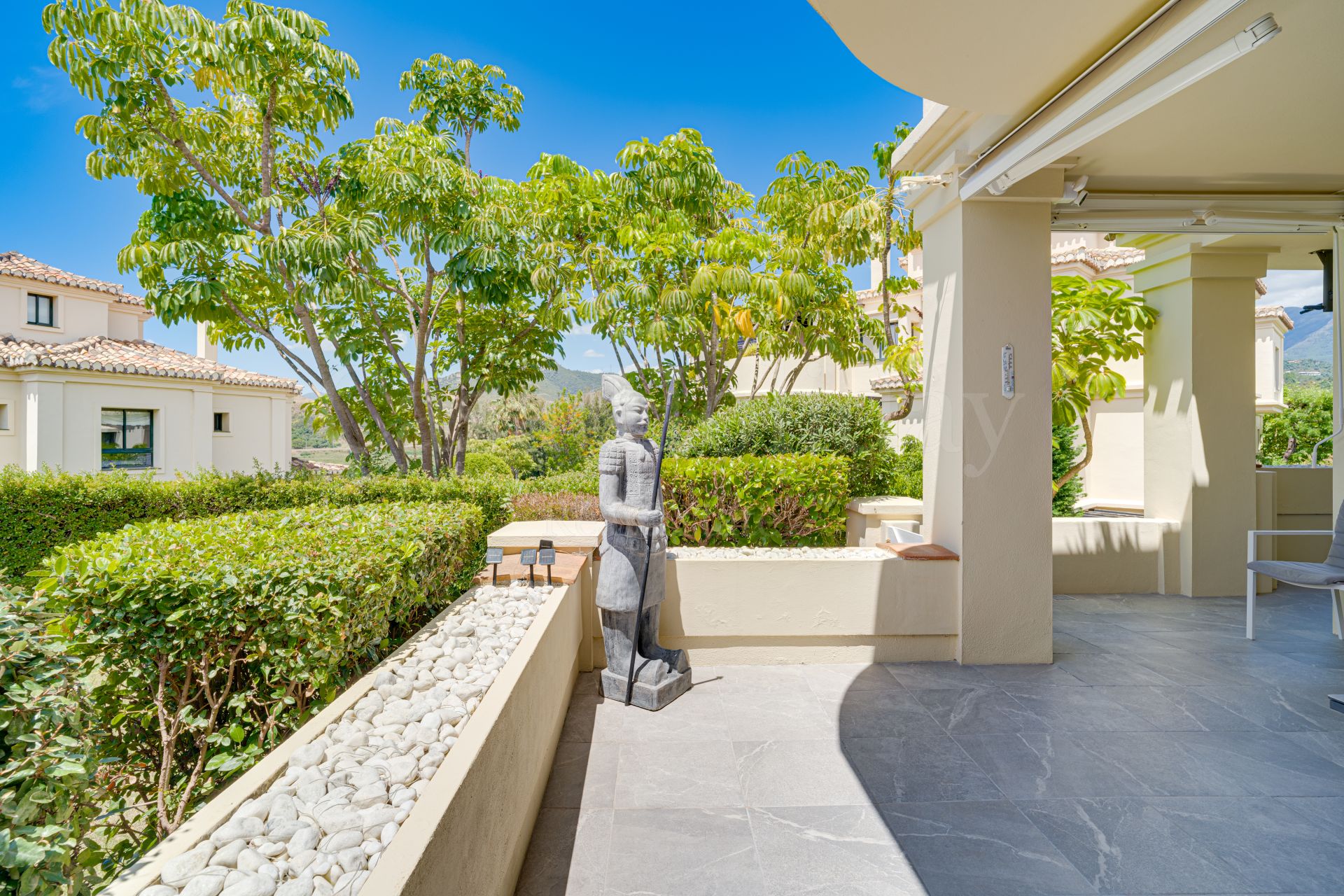 Ground Floor Apartment in Los Capanes del Golf, Benahavis